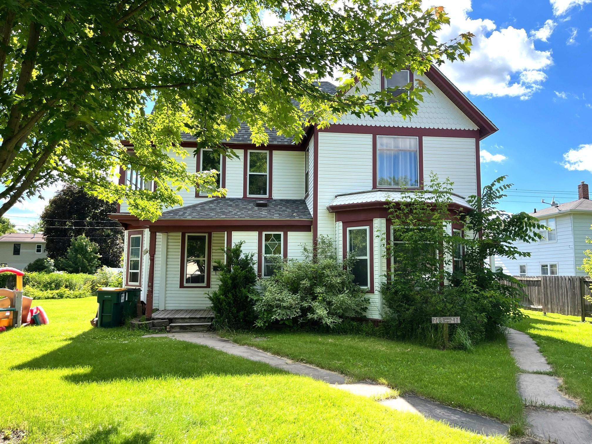 View of Residential Income at 711 Ashland Street, Cambridge MN 55008, Cambridge - Mike Wilen | Minnesota Team Real Estate