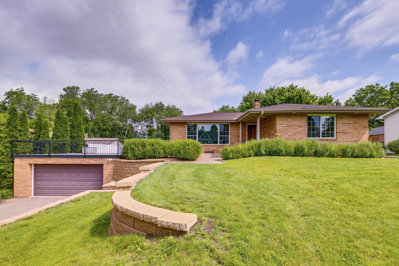 View of Residential at 845 Gramsie Road, Shoreview MN 55126, Shoreview - Mike Wilen | Minnesota Team Real Estate