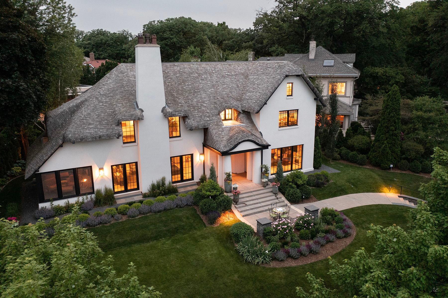 View of Residential at 2388 Lake Of The Isles Parkway, Minneapolis MN 55405, Minneapolis (52 of 88) - Mike Wilen | Minnesota Team Real Estate