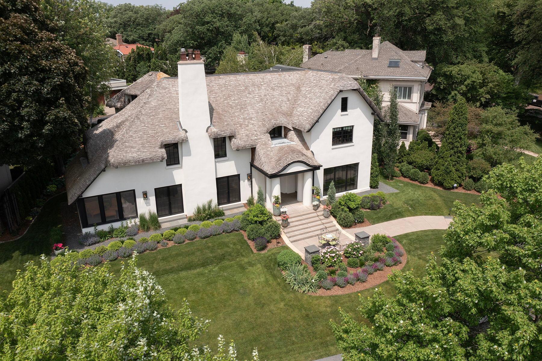 View of Residential at 2388 Lake Of The Isles Parkway, Minneapolis MN 55405, Minneapolis (60 of 88) - Mike Wilen | Minnesota Team Real Estate