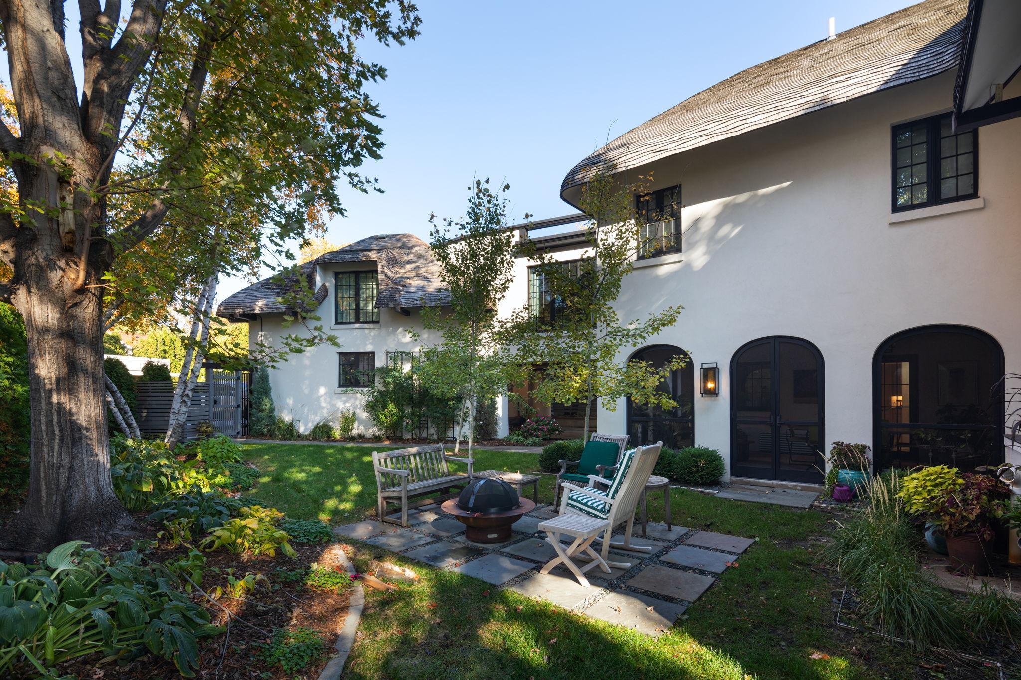 View of Residential at 2388 Lake Of The Isles Parkway, Minneapolis MN 55405, Minneapolis (75 of 88) - Mike Wilen | Minnesota Team Real Estate