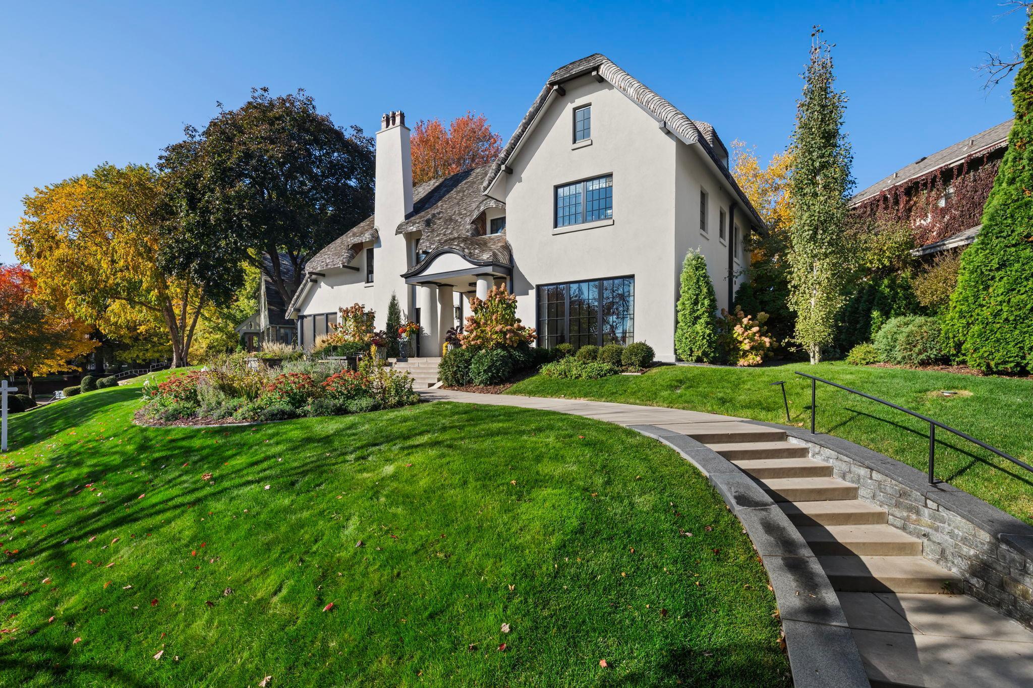 View of Residential at 2388 Lake Of The Isles Parkway, Minneapolis MN 55405, Minneapolis (78 of 88) - Mike Wilen | Minnesota Team Real Estate