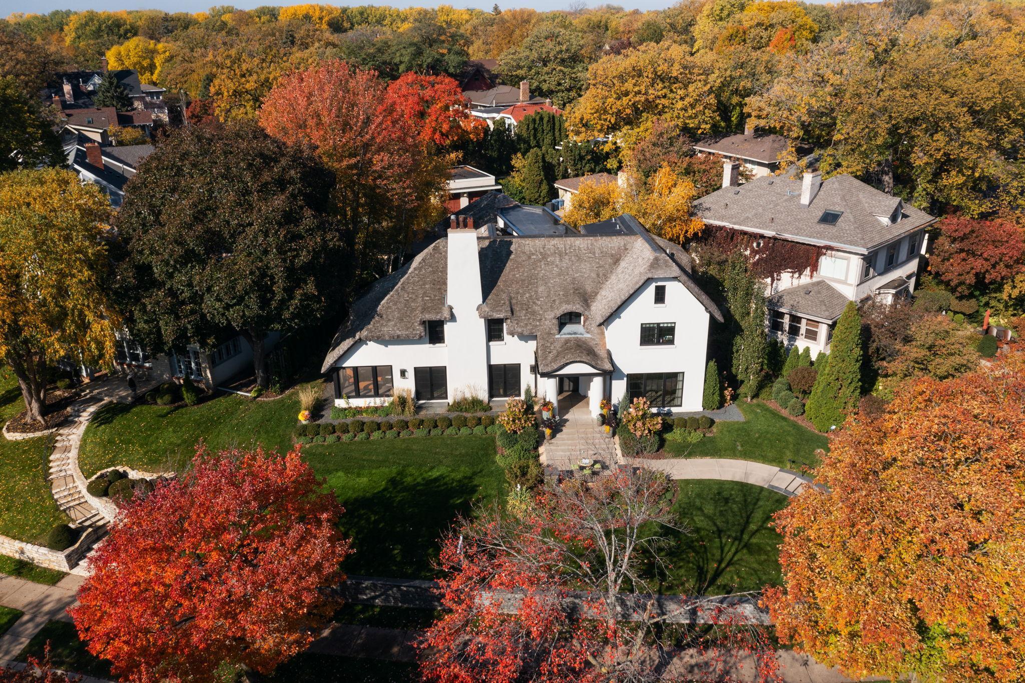 View of Residential at 2388 Lake Of The Isles Parkway, Minneapolis MN 55405, Minneapolis (82 of 88) - Mike Wilen | Minnesota Team Real Estate