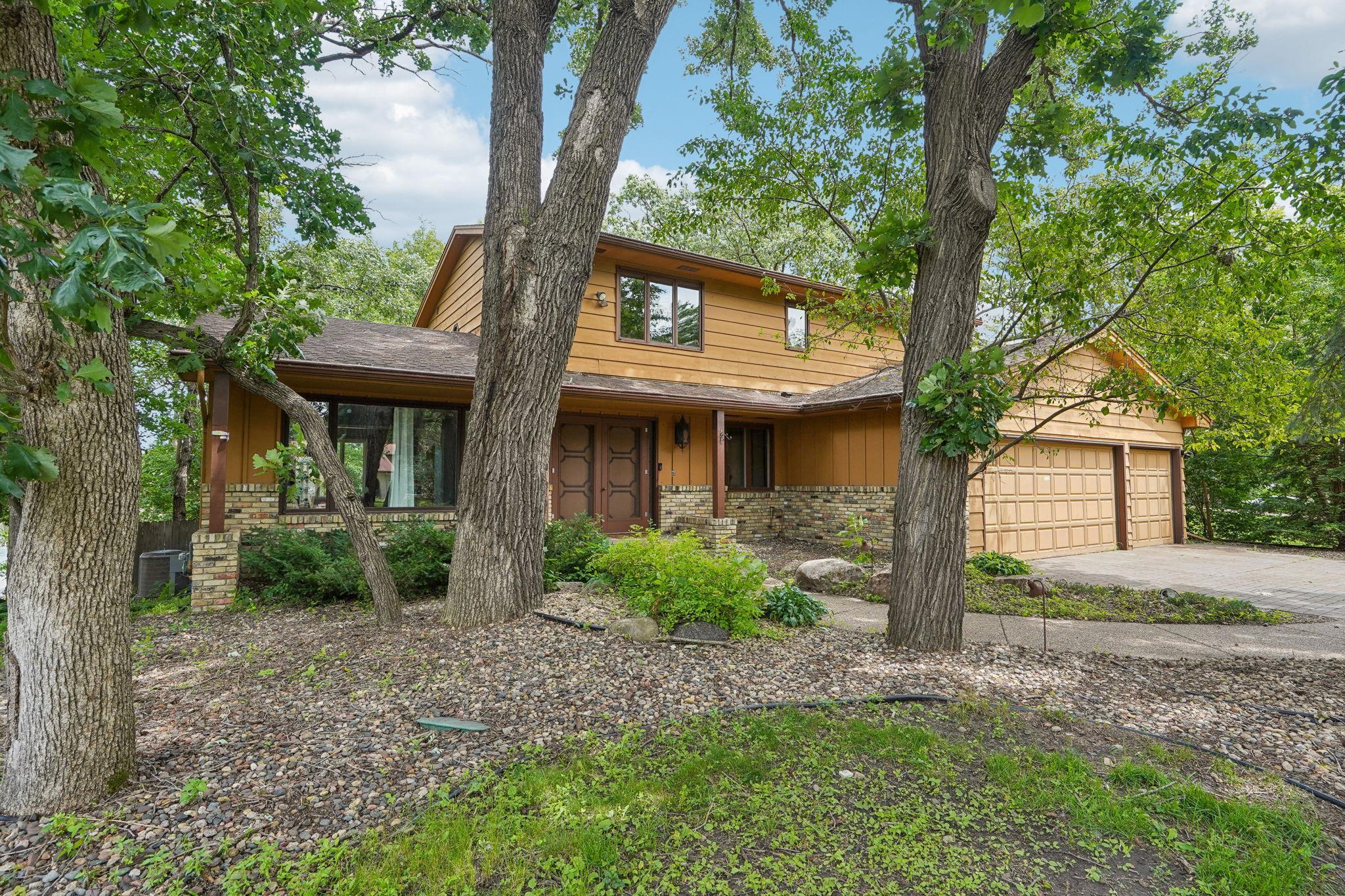 View of Residential at 10075 Oak Shore Drive, Lakeville MN 55044, Lakeville - Mike Wilen | Minnesota Team Real Estate