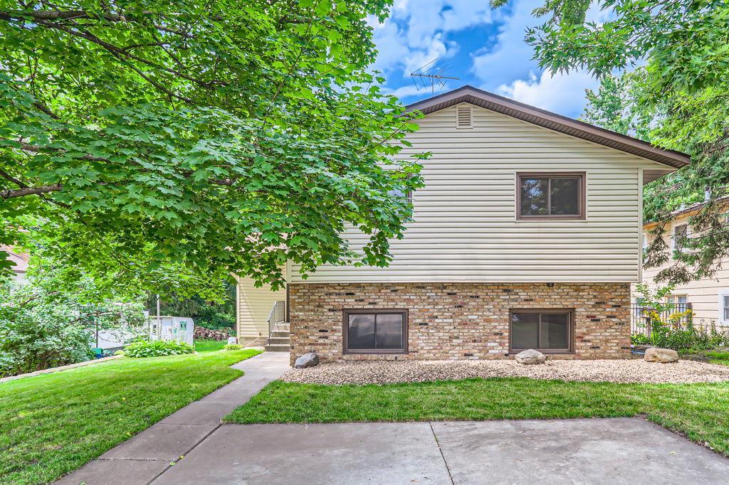 View of Residential at 839 19th Avenue, South Saint Paul MN 55075, South Saint Paul - Mike Wilen | Minnesota Team Real Estate