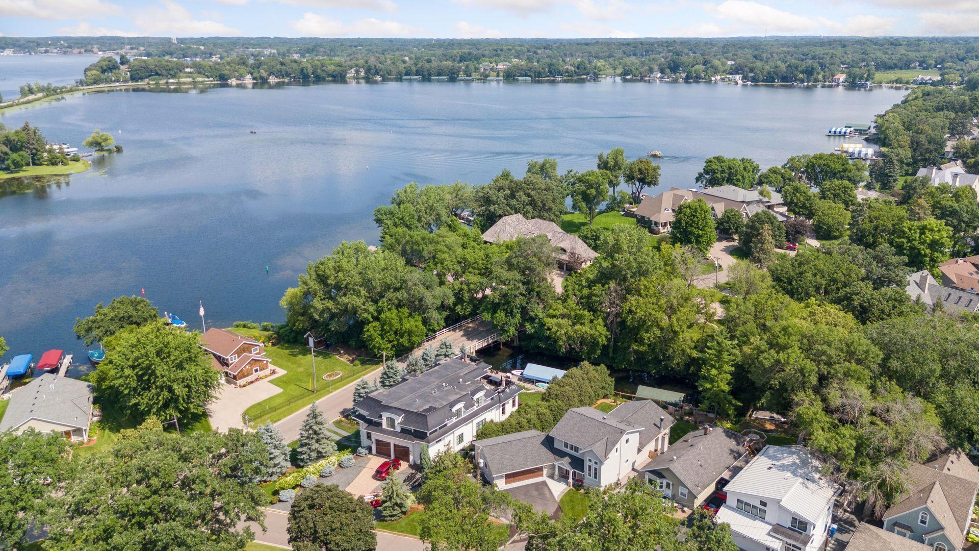 View of Residential at 3013 Lake Shore Boulevard, Wayzata MN 55391, Wayzata - Mike Wilen | Minnesota Team Real Estate