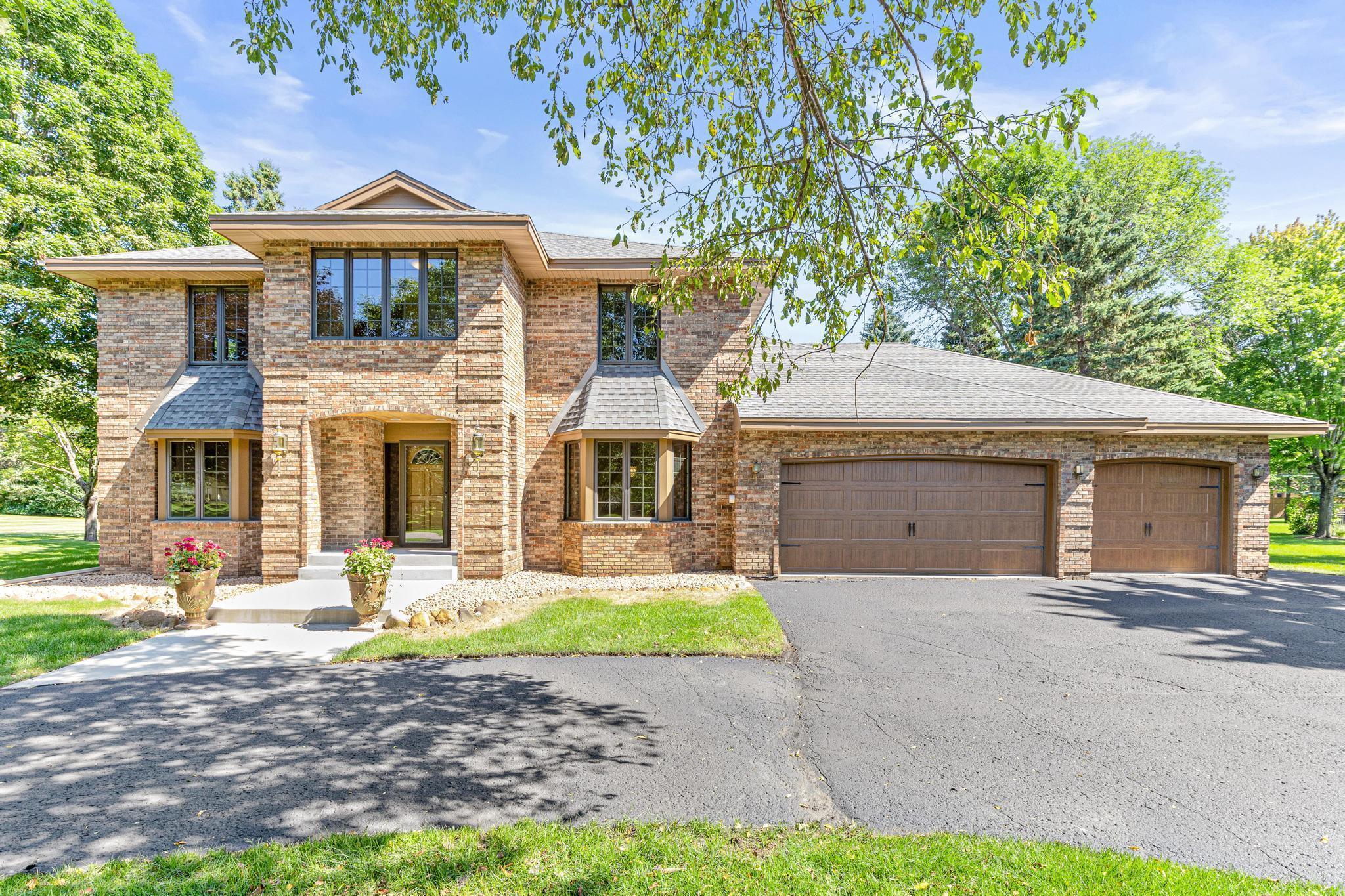 View of Residential at 10 Hill Farm Circle, North Oaks MN 55127, North Oaks - Mike Wilen | Minnesota Team Real Estate
