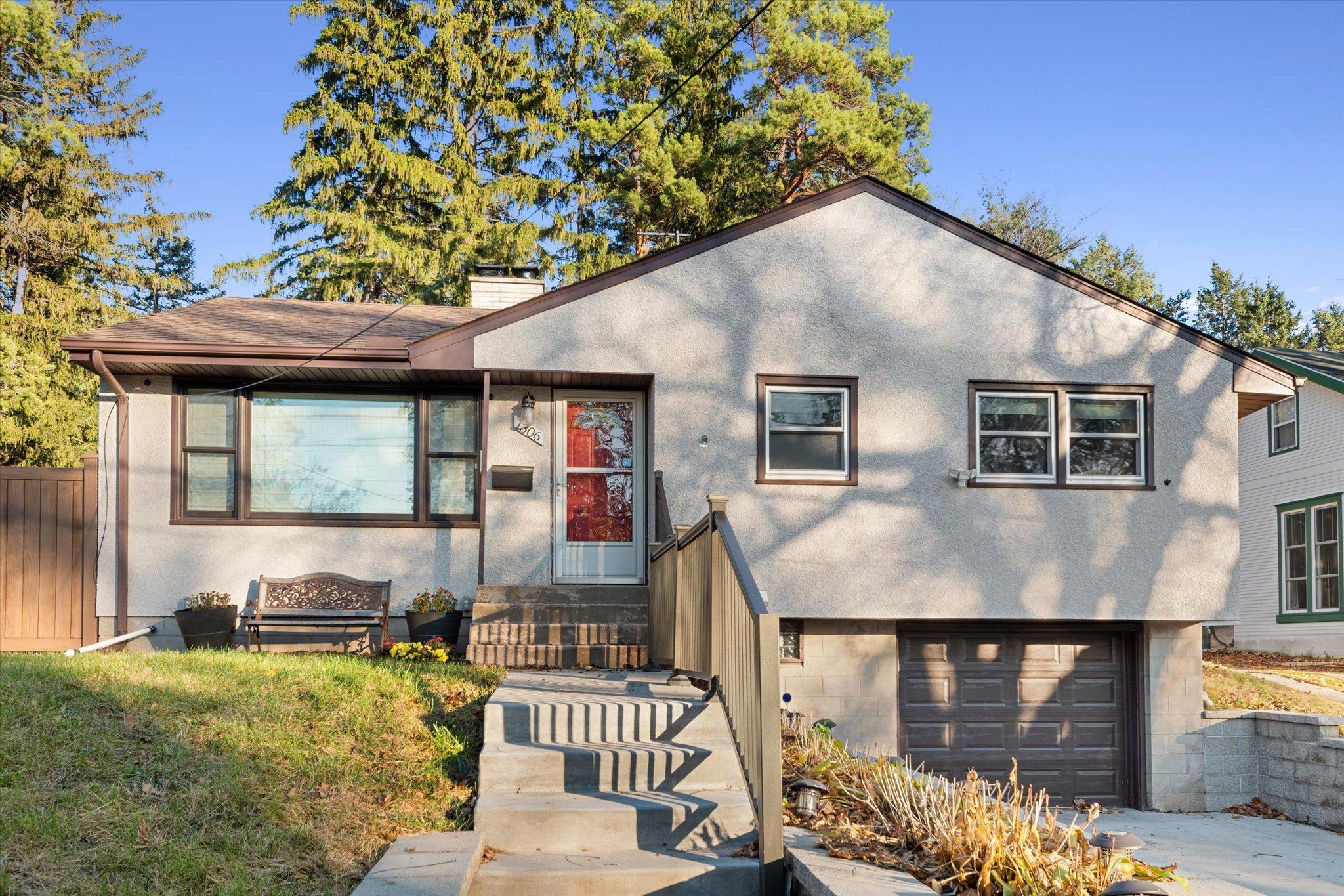 View of Residential at 1306 Dale Street, Saint Paul MN 55117, Saint Paul - Mike Wilen | Minnesota Team Real Estate