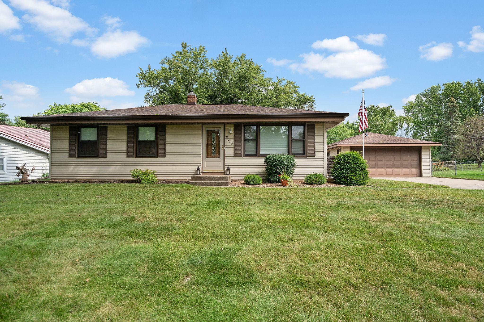 View of Residential at 2235 Thomas Lane, White Bear Lake MN 55110, White Bear Lake - Mike Wilen | Minnesota Team Real Estate
