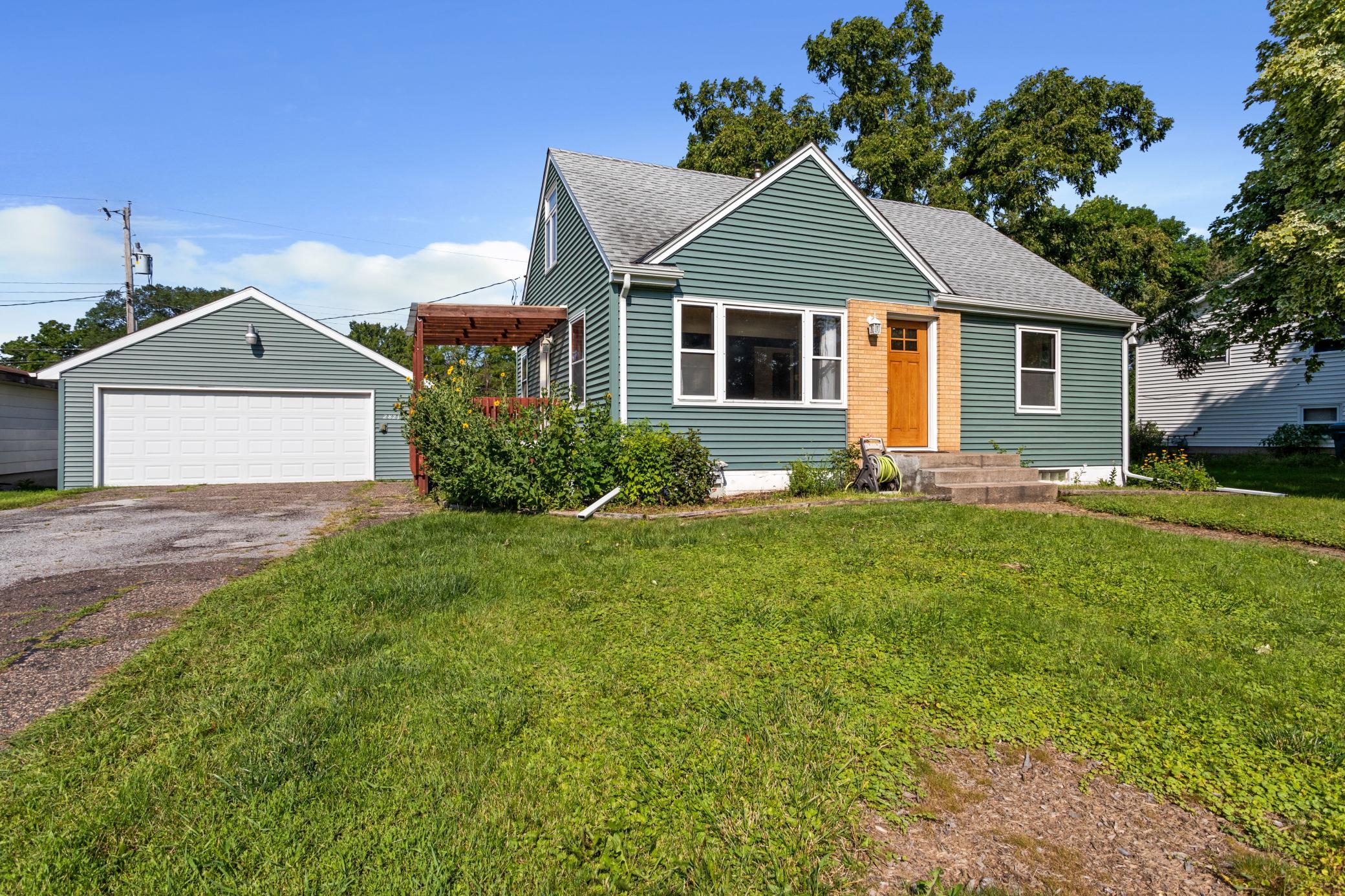 View of Residential at 2821 Lakeview Avenue, Roseville MN 55113, Roseville - Mike Wilen | Minnesota Team Real Estate