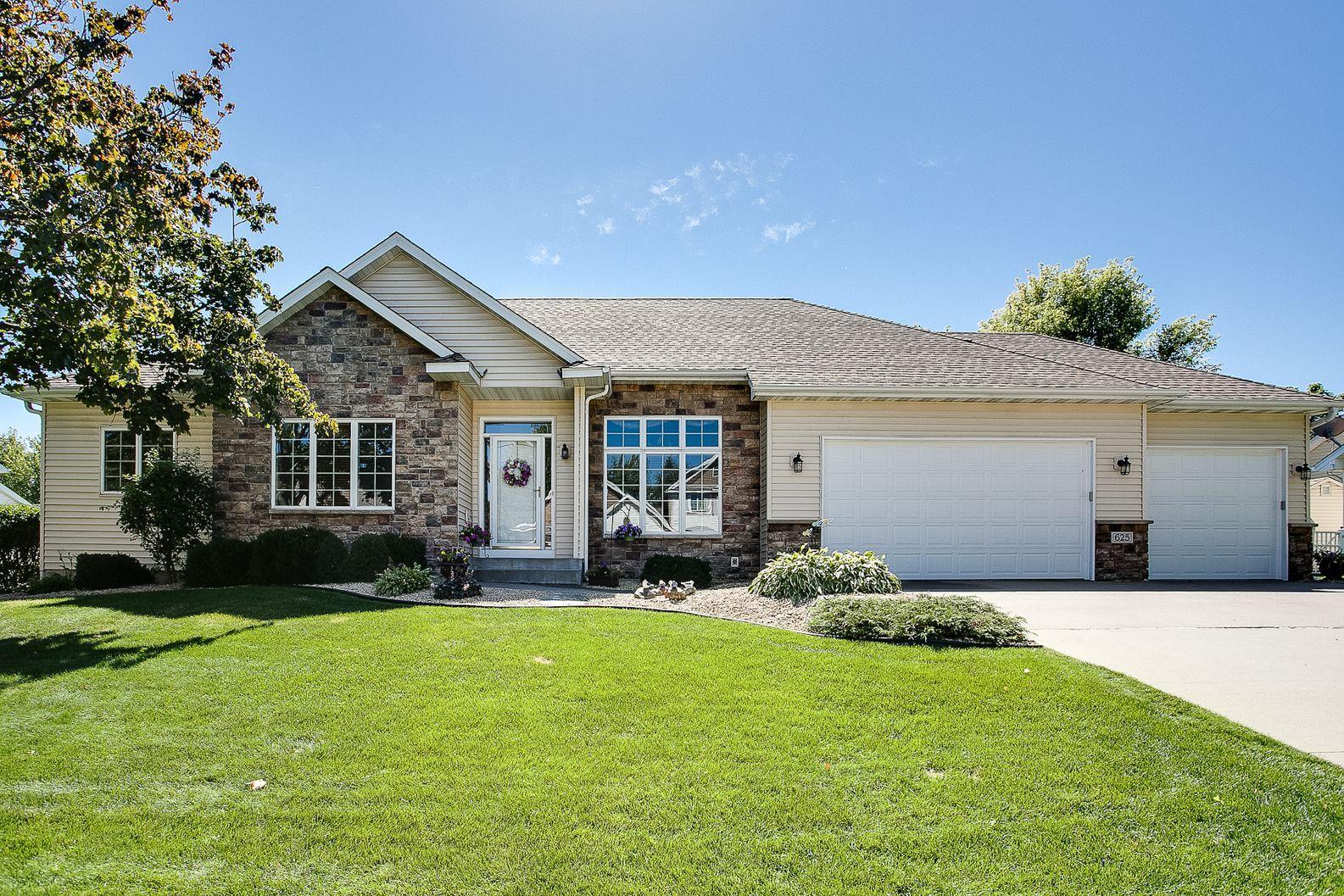 View of Residential at 625 Heron Court, Oakdale MN 55128, Oakdale - Mike Wilen | Minnesota Team Real Estate