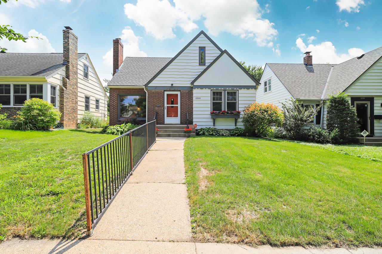 View of Residential at 2200 Highland Parkway, Saint Paul MN 55116, Saint Paul - Mike Wilen | Minnesota Team Real Estate