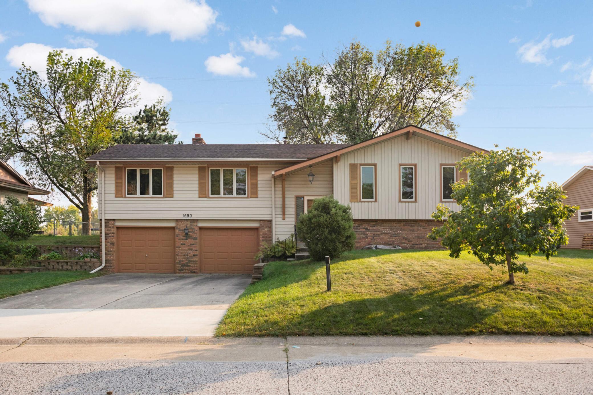 View of Residential at 1690 Rockstone Lane, New Brighton MN 55112, New Brighton - Mike Wilen | Minnesota Team Real Estate