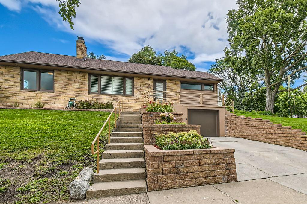 View of Residential at 890 Kenneth Street, Saint Paul MN 55116, Saint Paul - Mike Wilen | Minnesota Team Real Estate