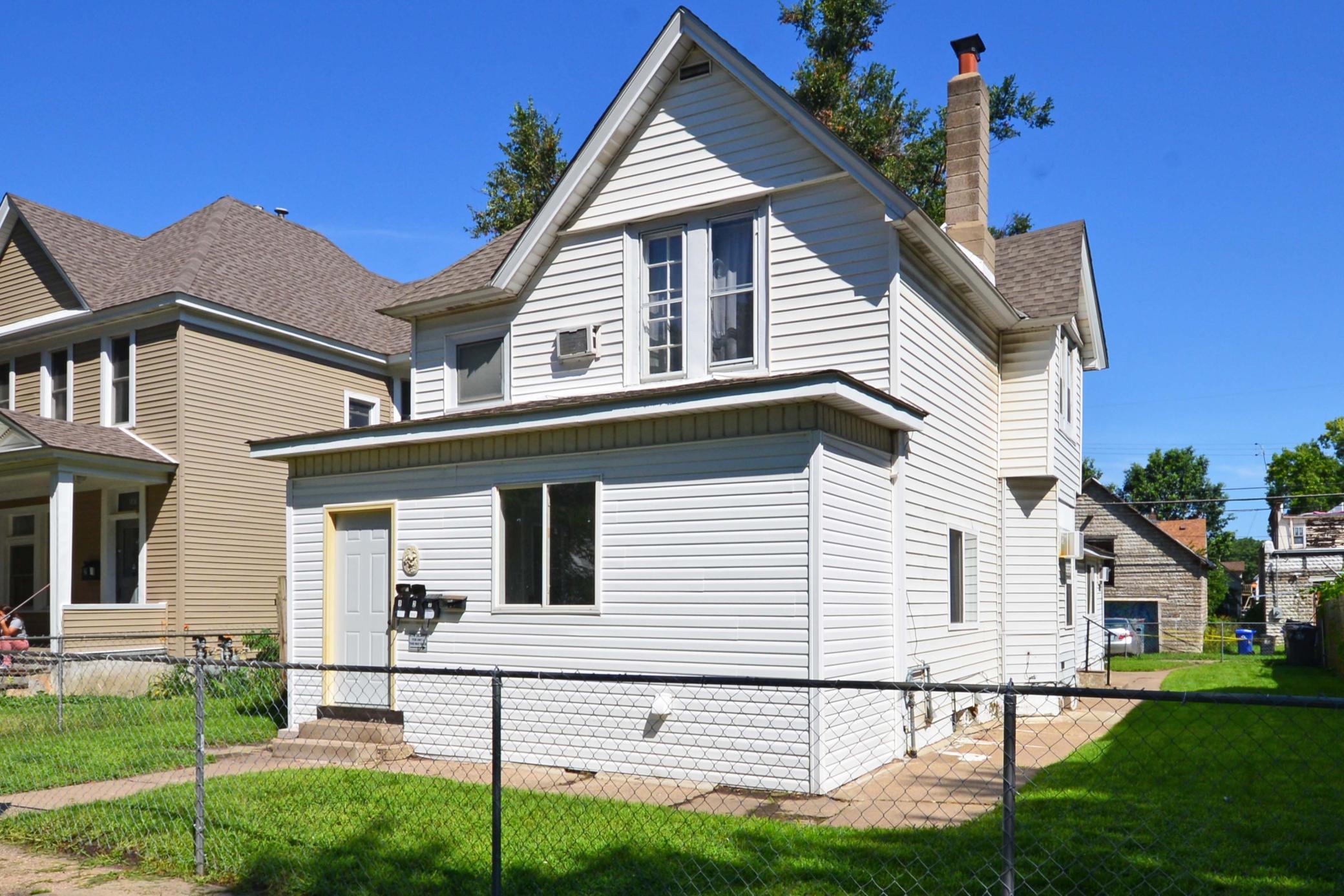 View of Residential Income at 579 Sherburne Avenue, Saint Paul MN 55103, Saint Paul - Mike Wilen | Minnesota Team Real Estate