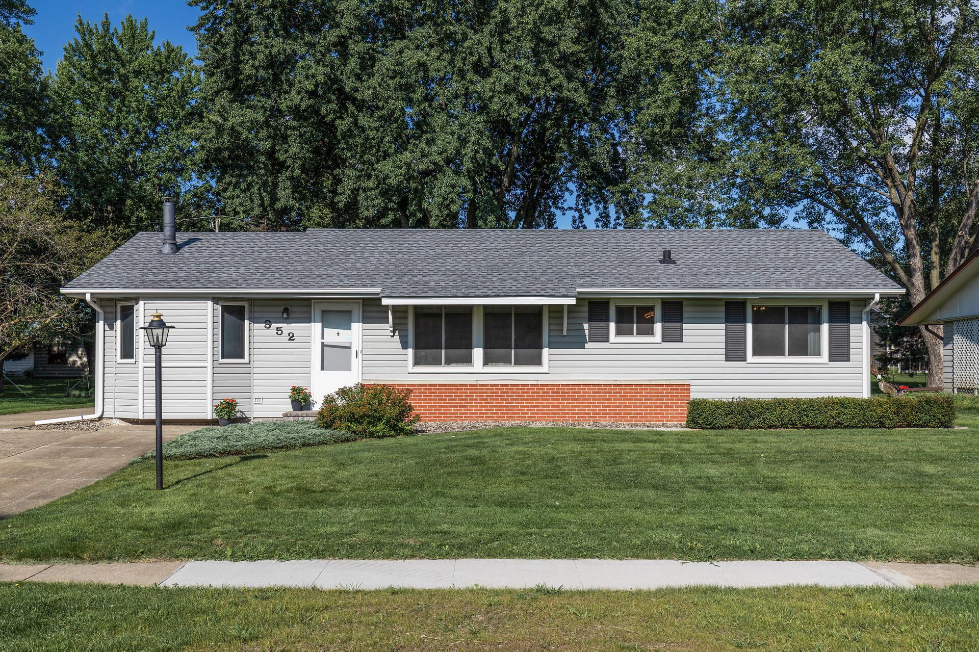 View of Residential at 952 Redwell Lane, Apple Valley MN 55124, Apple Valley - Mike Wilen | Minnesota Team Real Estate