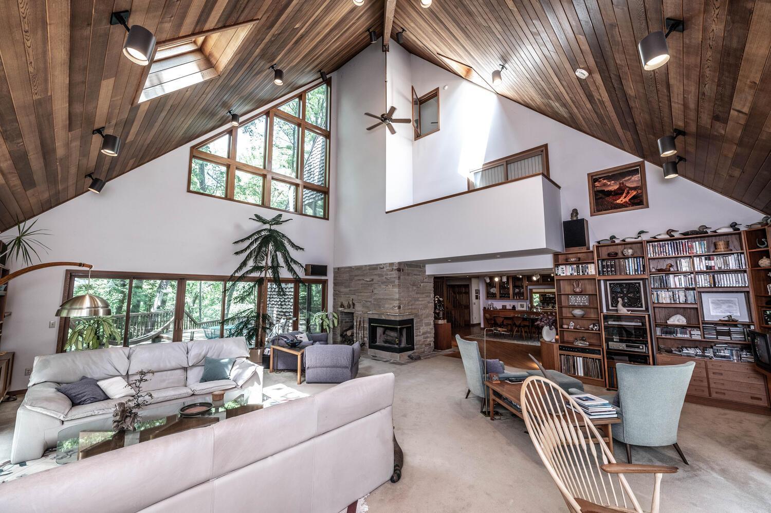 View of Residential at 750 Mohican Lane, Mendota Heights MN 55120, Mendota Heights (4 of 19) - Mike Wilen | Minnesota Team Real Estate