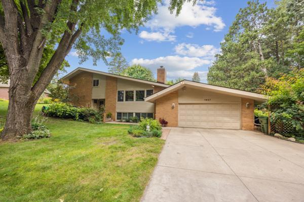 View of Residential at 1927 Gluek Lane, Roseville MN 55113, Roseville - Mike Wilen | Minnesota Team Real Estate