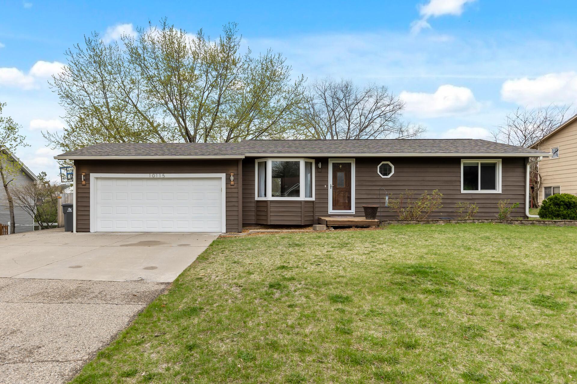 View of Residential at 10115 Englewood Drive, Eden Prairie MN 55347, Eden Prairie - Mike Wilen | Minnesota Team Real Estate