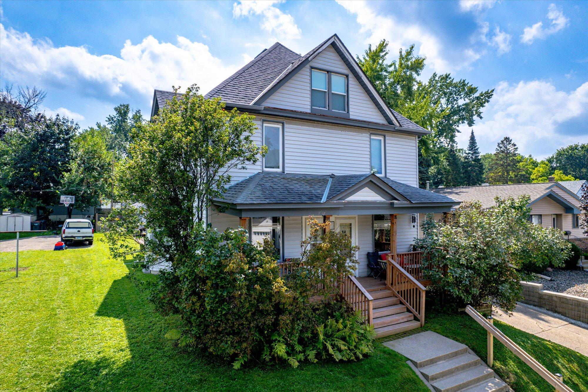 View of Residential Income at 174 Annapolis Street, West Saint Paul MN 55118, West Saint Paul - Mike Wilen | Minnesota Team Real Estate