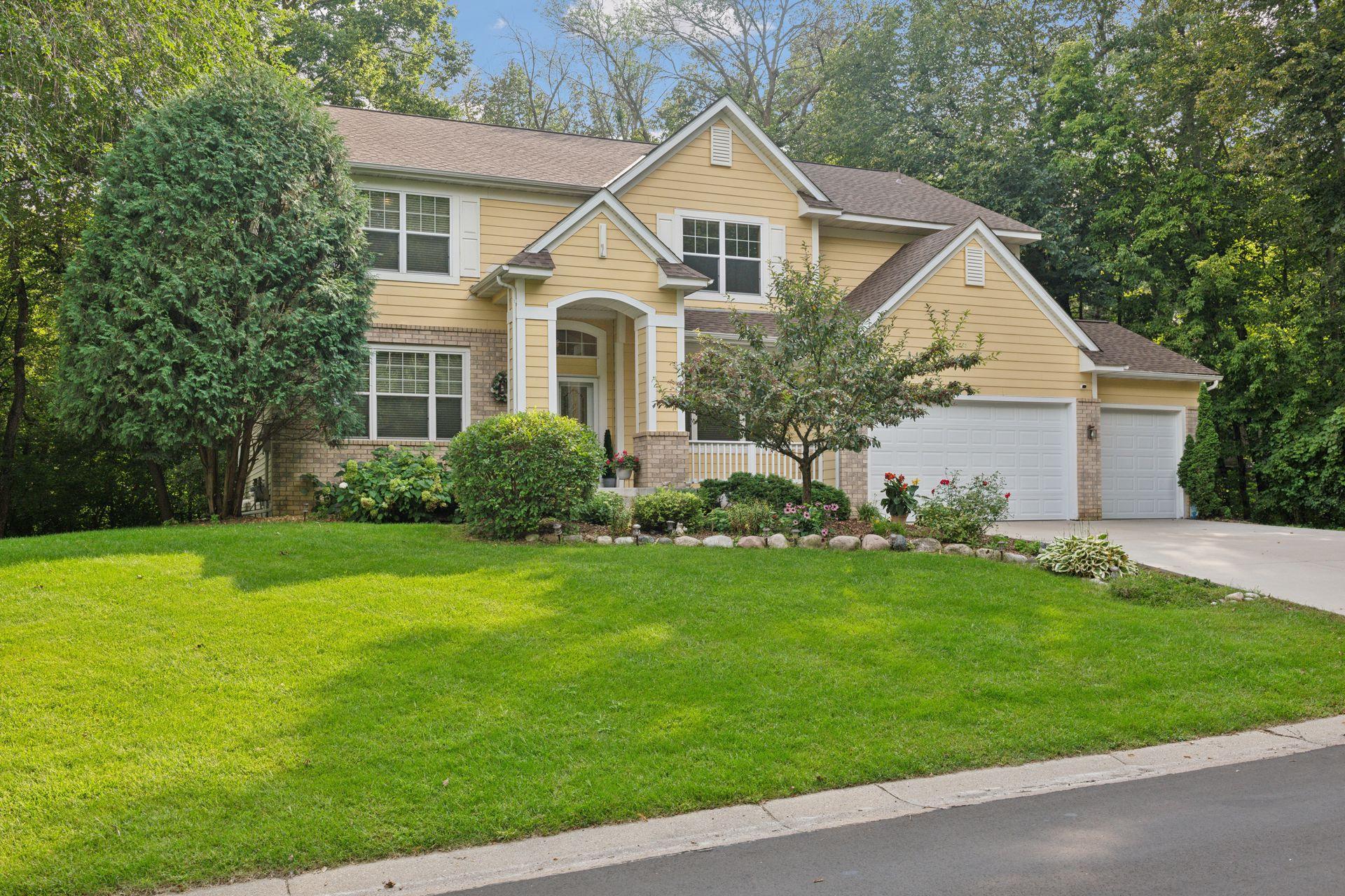View of Residential at 17083 Valley Road, Eden Prairie MN 55347, Eden Prairie - Mike Wilen | Minnesota Team Real Estate