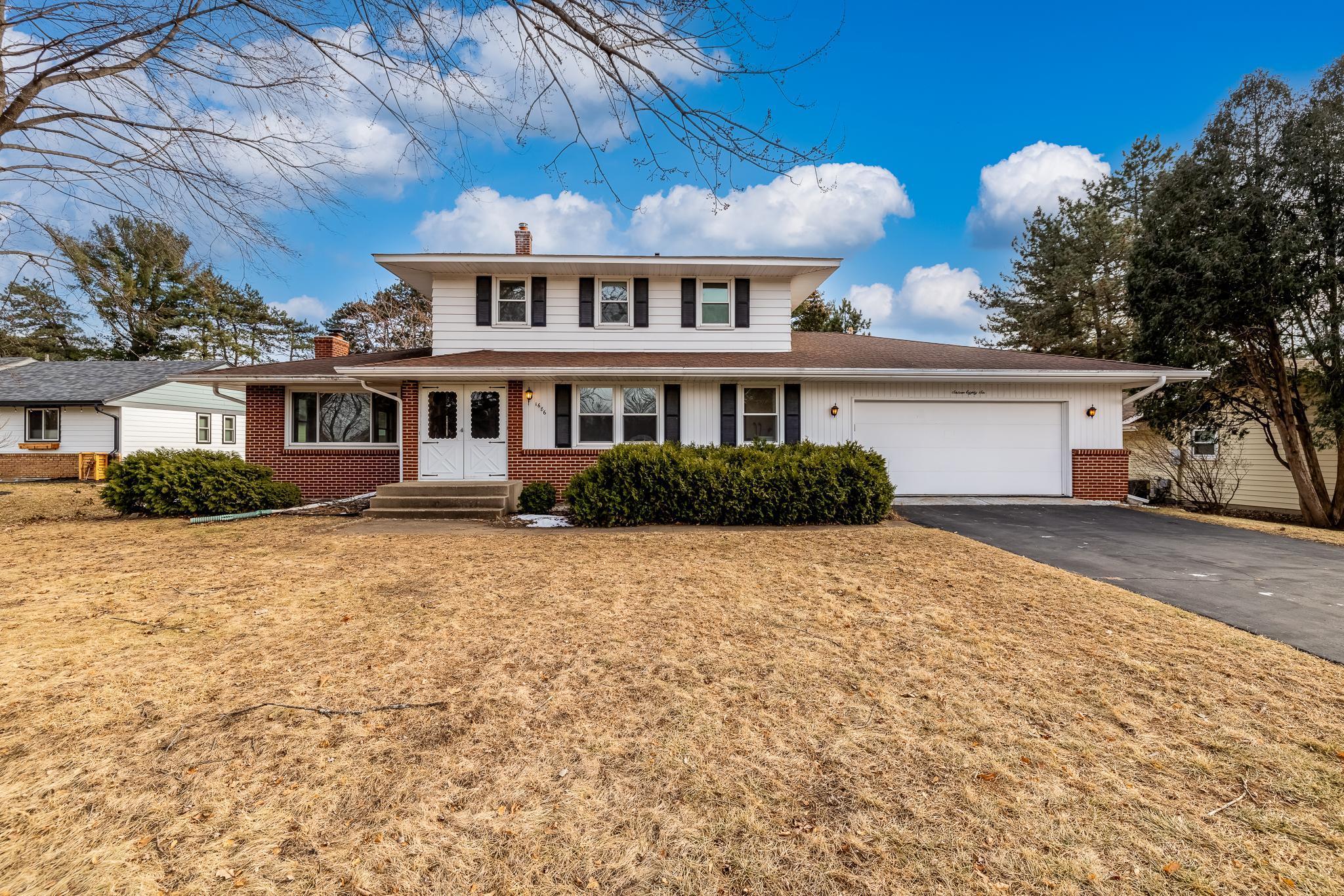 View of Residential at 1686 Lilac Lane, Mendota Heights MN 55118, Mendota Heights - Mike Wilen | Minnesota Team Real Estate