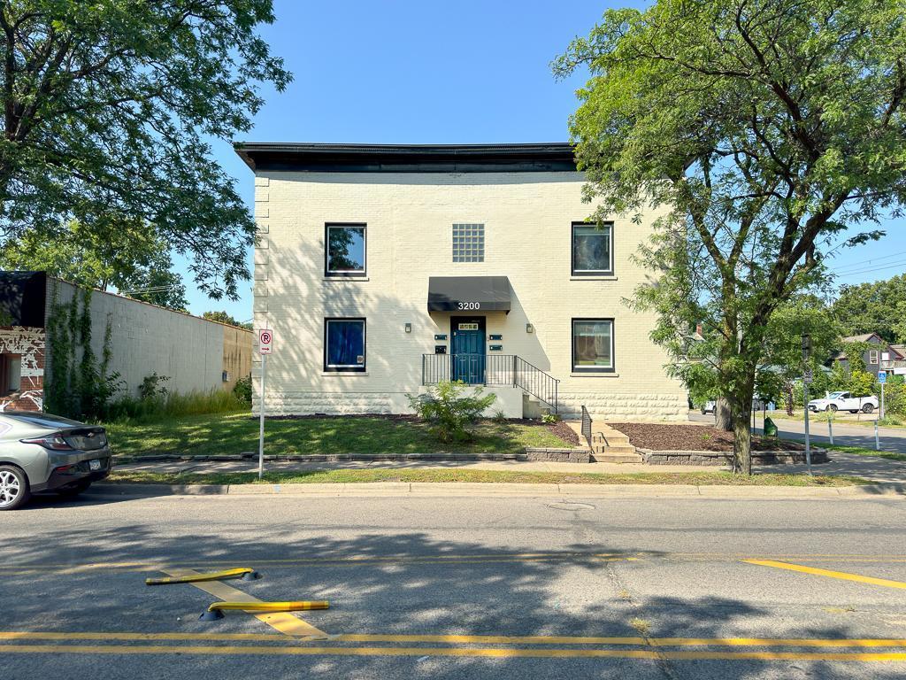 View of Residential Income at 3200 Bloomington Avenue, Minneapolis MN 55407, Minneapolis - Mike Wilen | Minnesota Team Real Estate