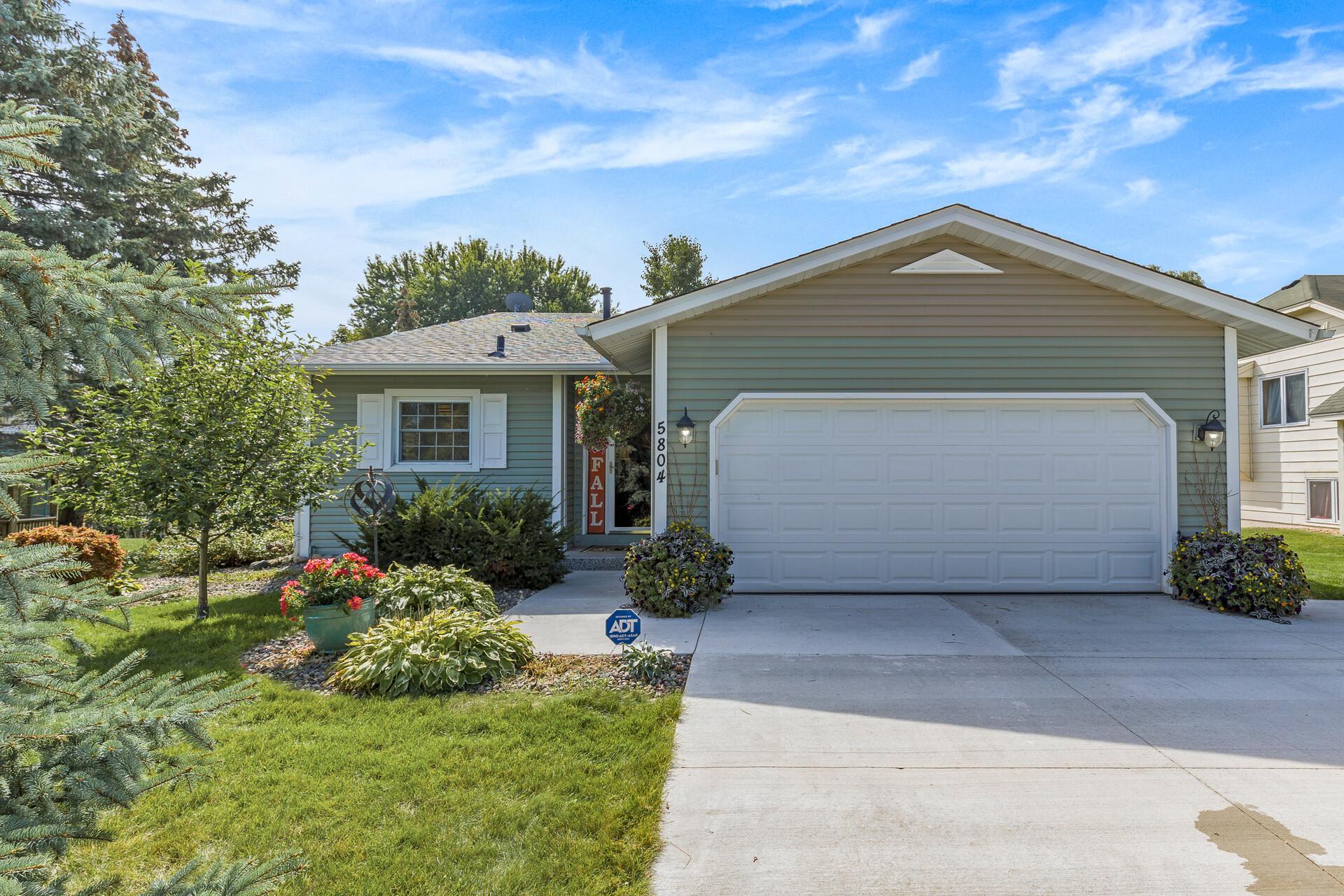 View of Residential at 5804 126th Street, Apple Valley MN 55124, Apple Valley - Mike Wilen | Minnesota Team Real Estate