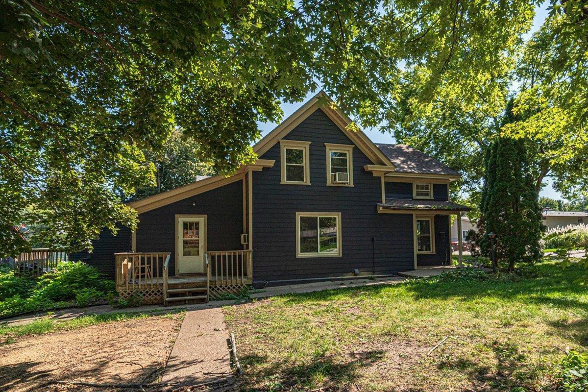 View of Residential Income at 318 4th Street, Hastings MN 55033, Hastings - Mike Wilen | Minnesota Team Real Estate