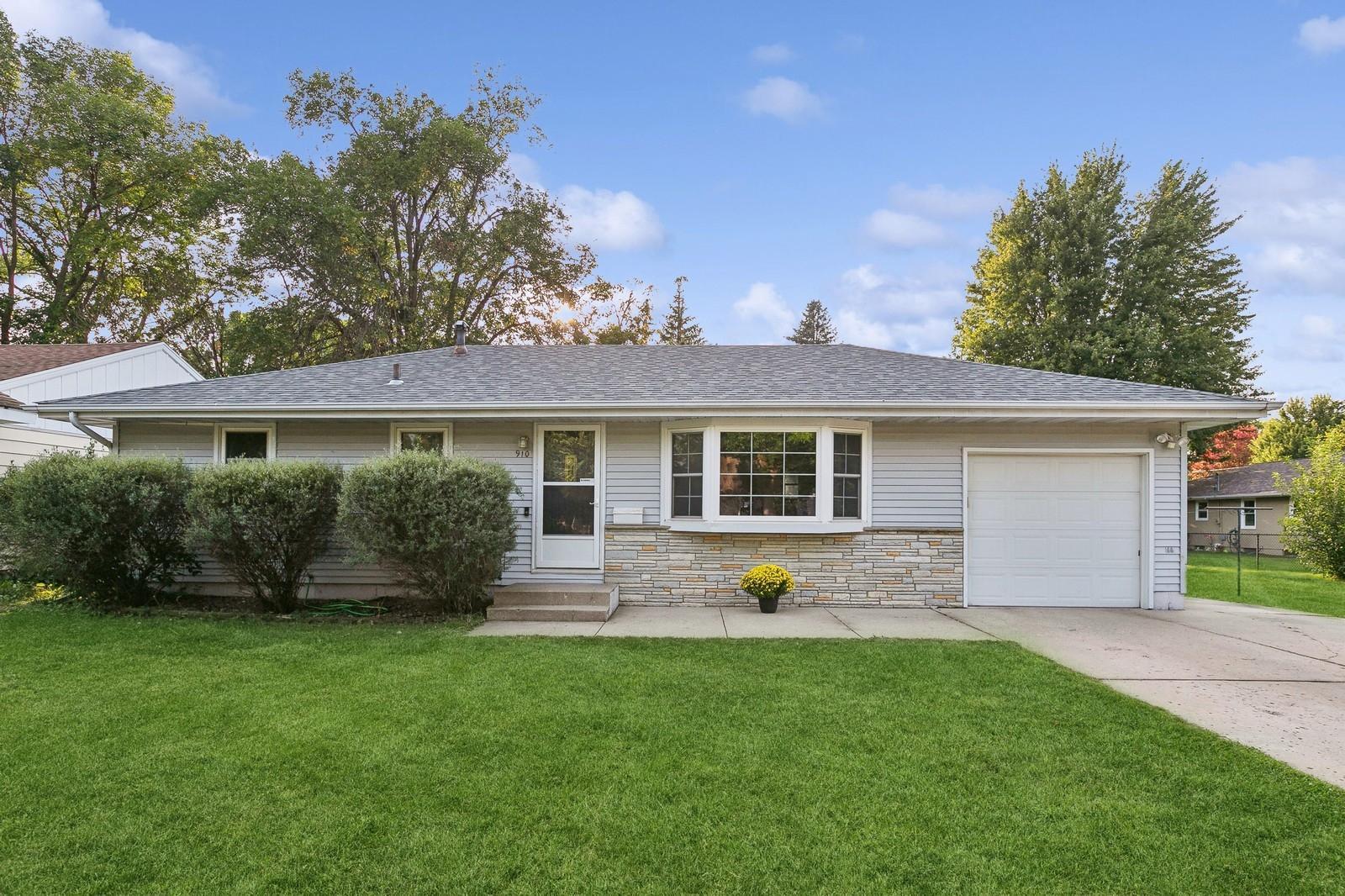 View of Residential at 910 Sommerville Street, Shakopee MN 55379, Shakopee - Mike Wilen | Minnesota Team Real Estate