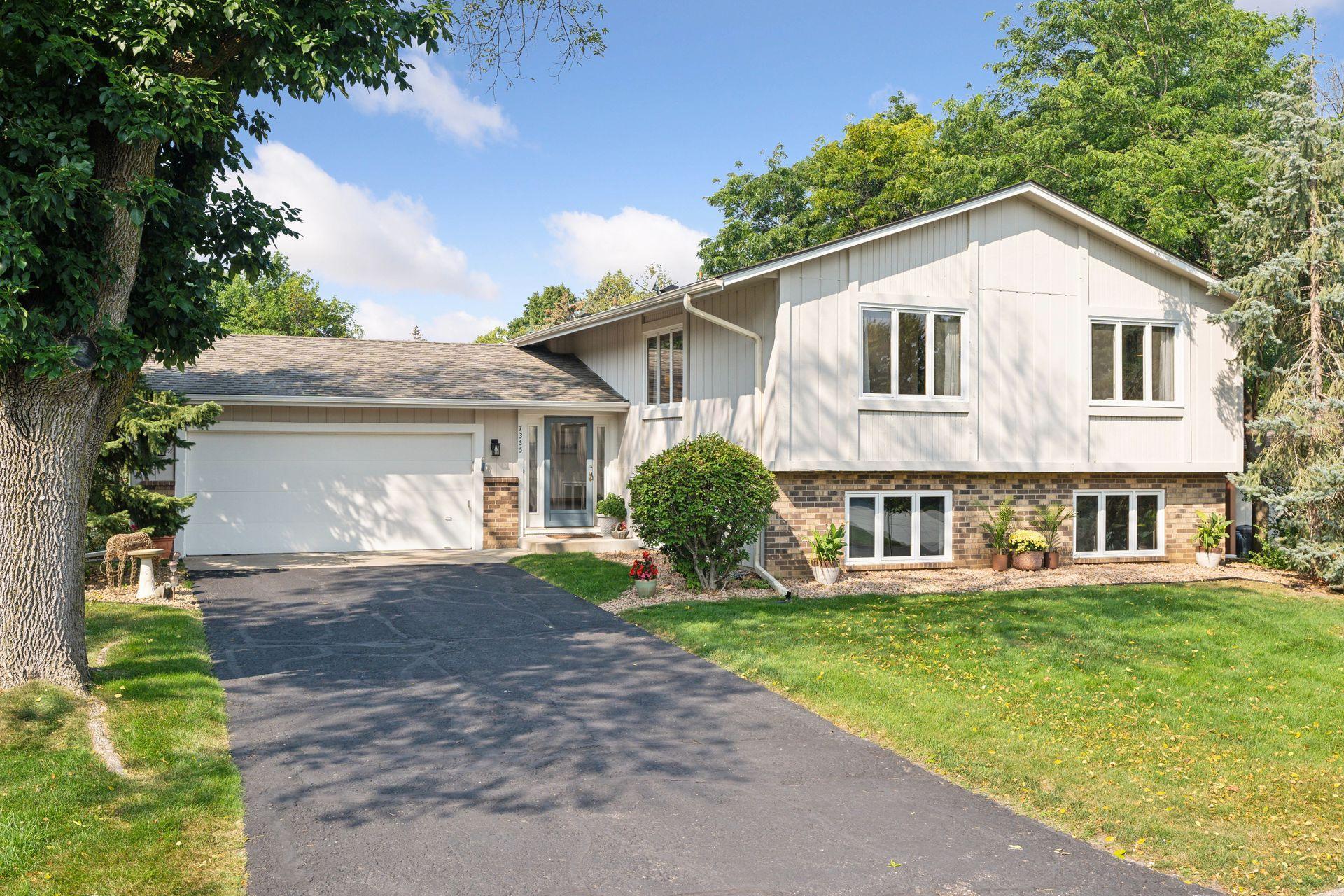 View of Residential at 7365 Autumn Chace Circle, Bloomington MN 55438, Bloomington - Mike Wilen | Minnesota Team Real Estate