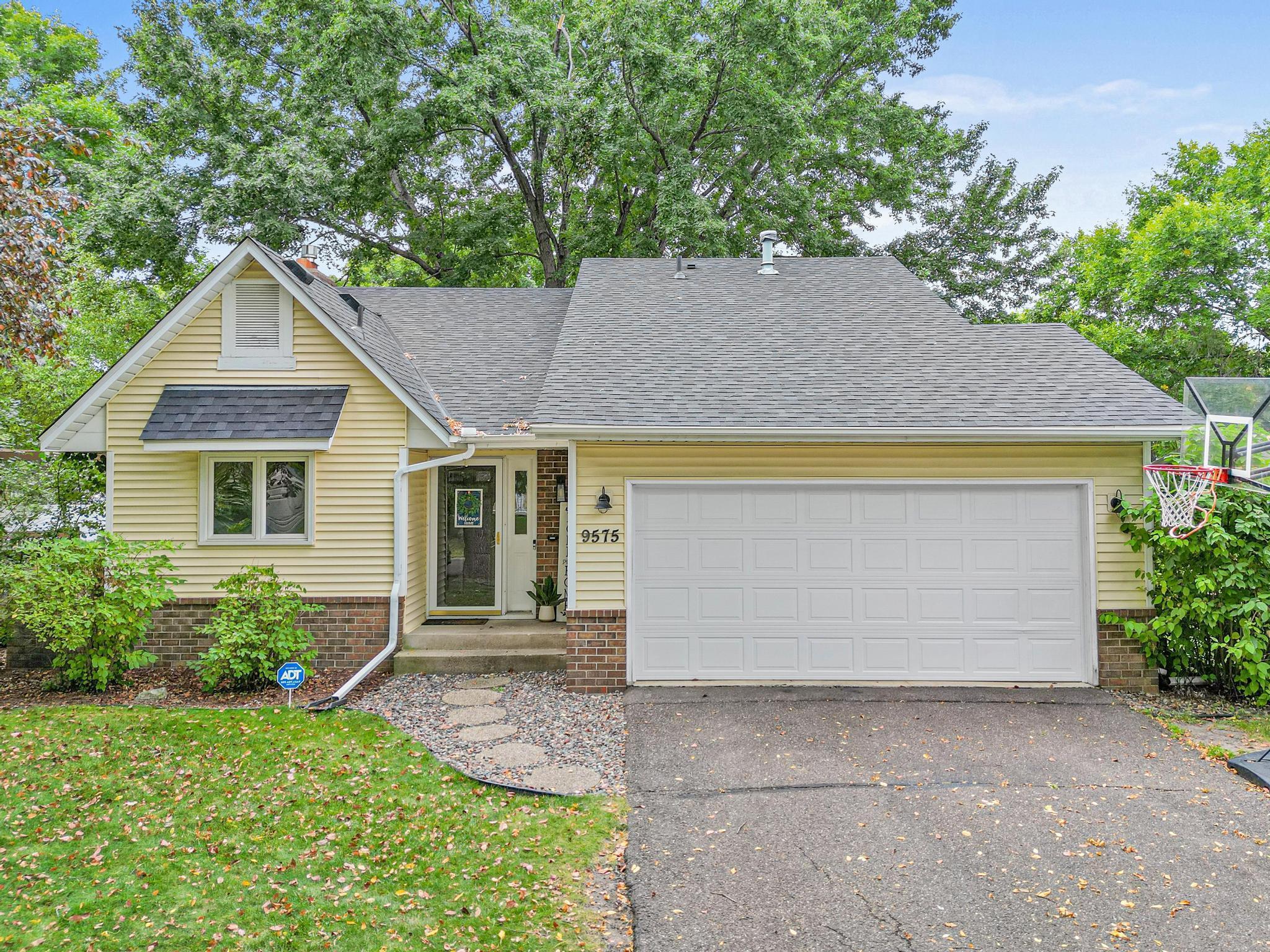 View of Residential at 9575 Niagara Lane, Maple Grove MN 55369, Maple Grove - Mike Wilen | Minnesota Team Real Estate