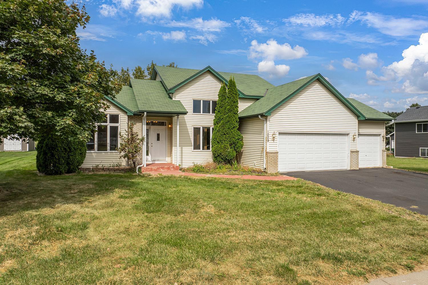 View of Residential at 1009 118th Avenue, Blaine MN 55434, Blaine - Mike Wilen | Minnesota Team Real Estate