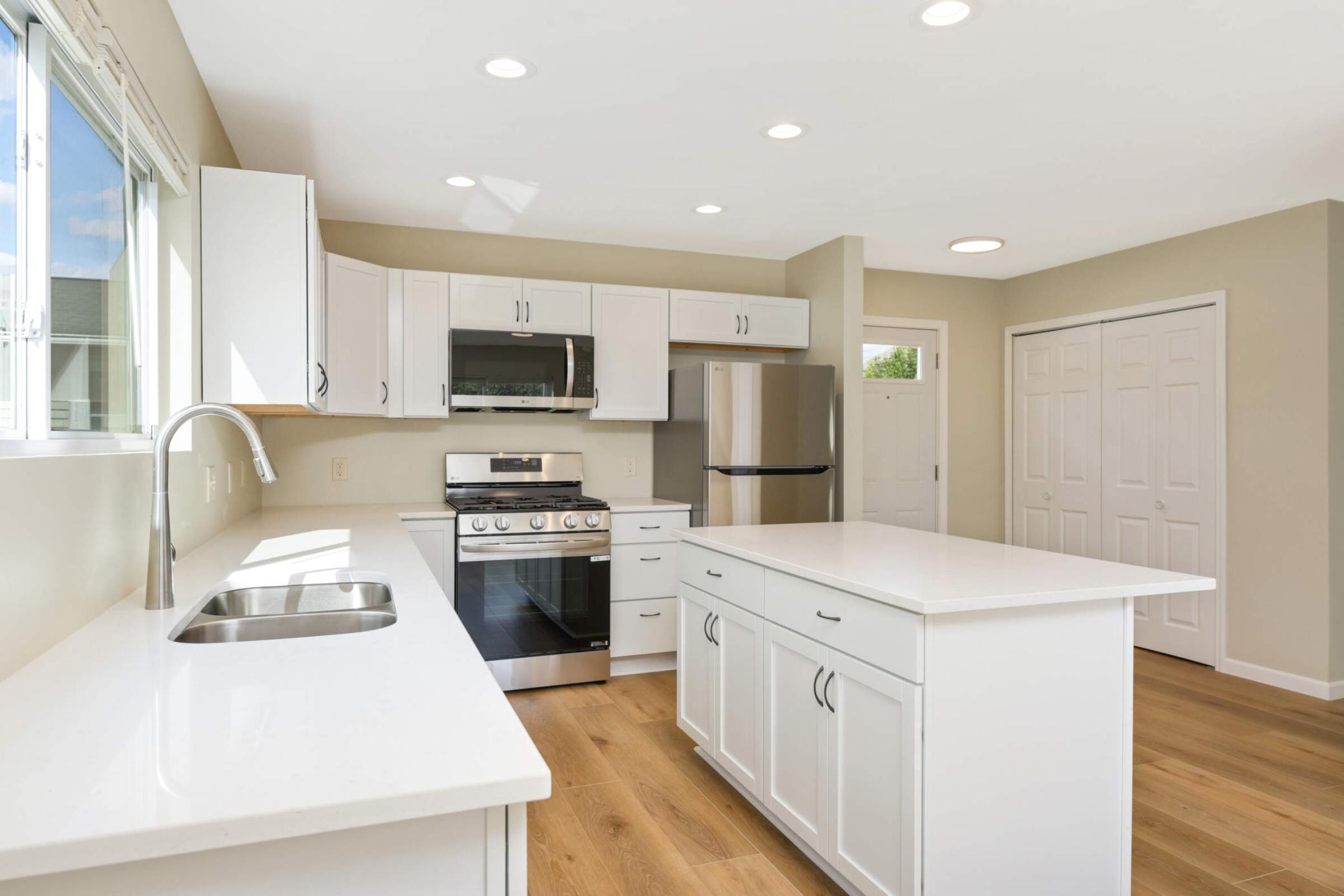 View of Residential at 984 Jackson Street, Saint Paul MN 55117, Saint Paul - Mike Wilen | Minnesota Team Real Estate