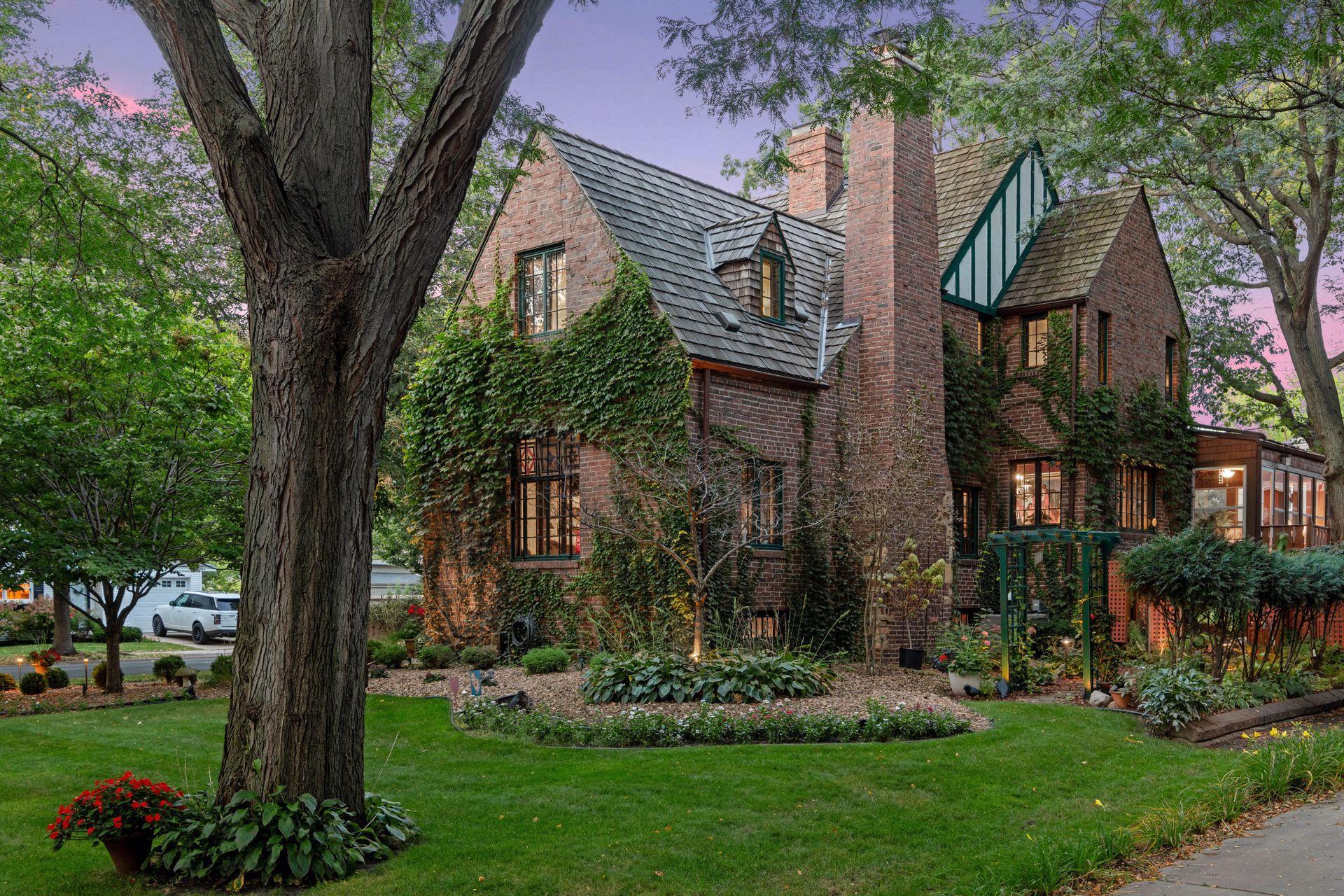 View of Residential at 3901 York Avenue, Minneapolis MN 55410, Minneapolis - Mike Wilen | Minnesota Team Real Estate
