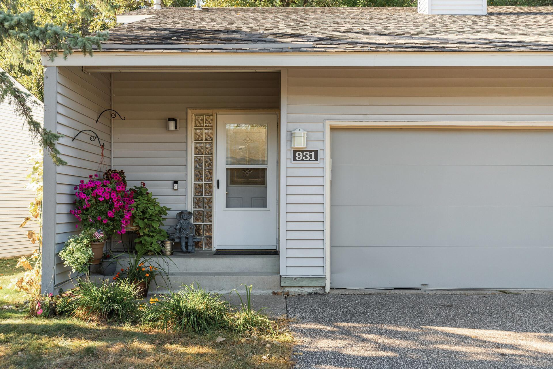View of Residential at 931 Monterey Court, Shoreview MN 55126, Shoreview - Mike Wilen | Minnesota Team Real Estate