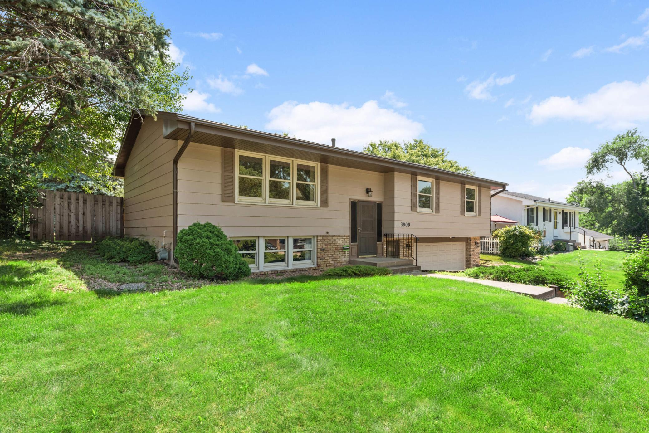 View of Residential at 3909 Fordham Drive, Saint Anthony MN 55421, Saint Anthony - Mike Wilen | Minnesota Team Real Estate