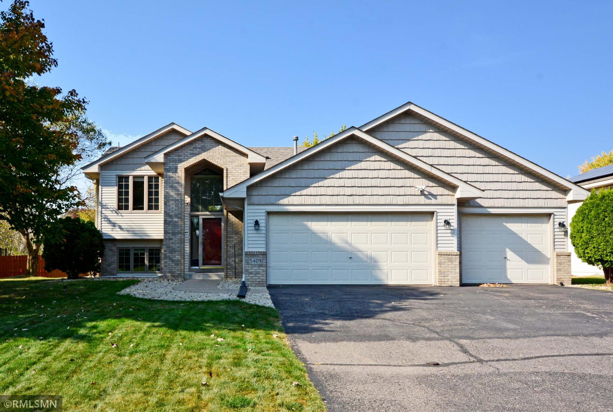 View of Residential at 5409 Kings Circle, Brooklyn Park MN 55443, Brooklyn Park - Mike Wilen | Minnesota Team Real Estate