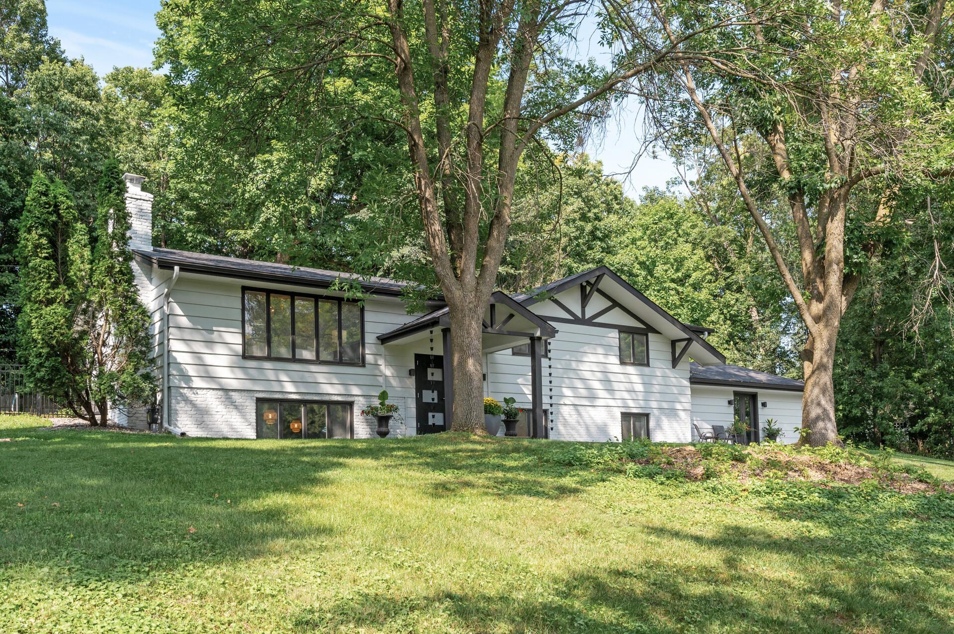 View of Residential at 17046 Chiltern Hills Road, Minnetonka MN 55345, Minnetonka - Mike Wilen | Minnesota Team Real Estate