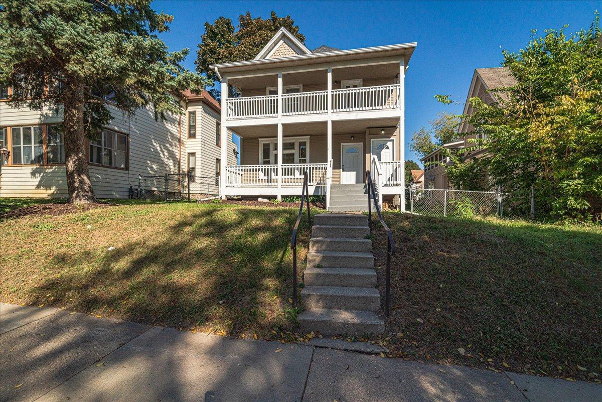 View of Residential Income at 829 3rd Street, Saint Paul MN 55106, Saint Paul - Mike Wilen | Minnesota Team Real Estate