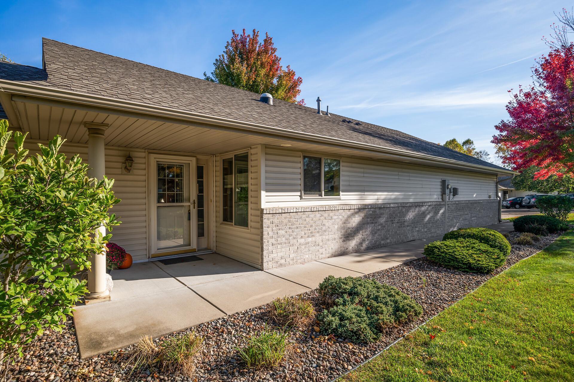 View of Residential at 20404 Pondview Circle, Rogers MN 55374, Rogers - Mike Wilen | Minnesota Team Real Estate