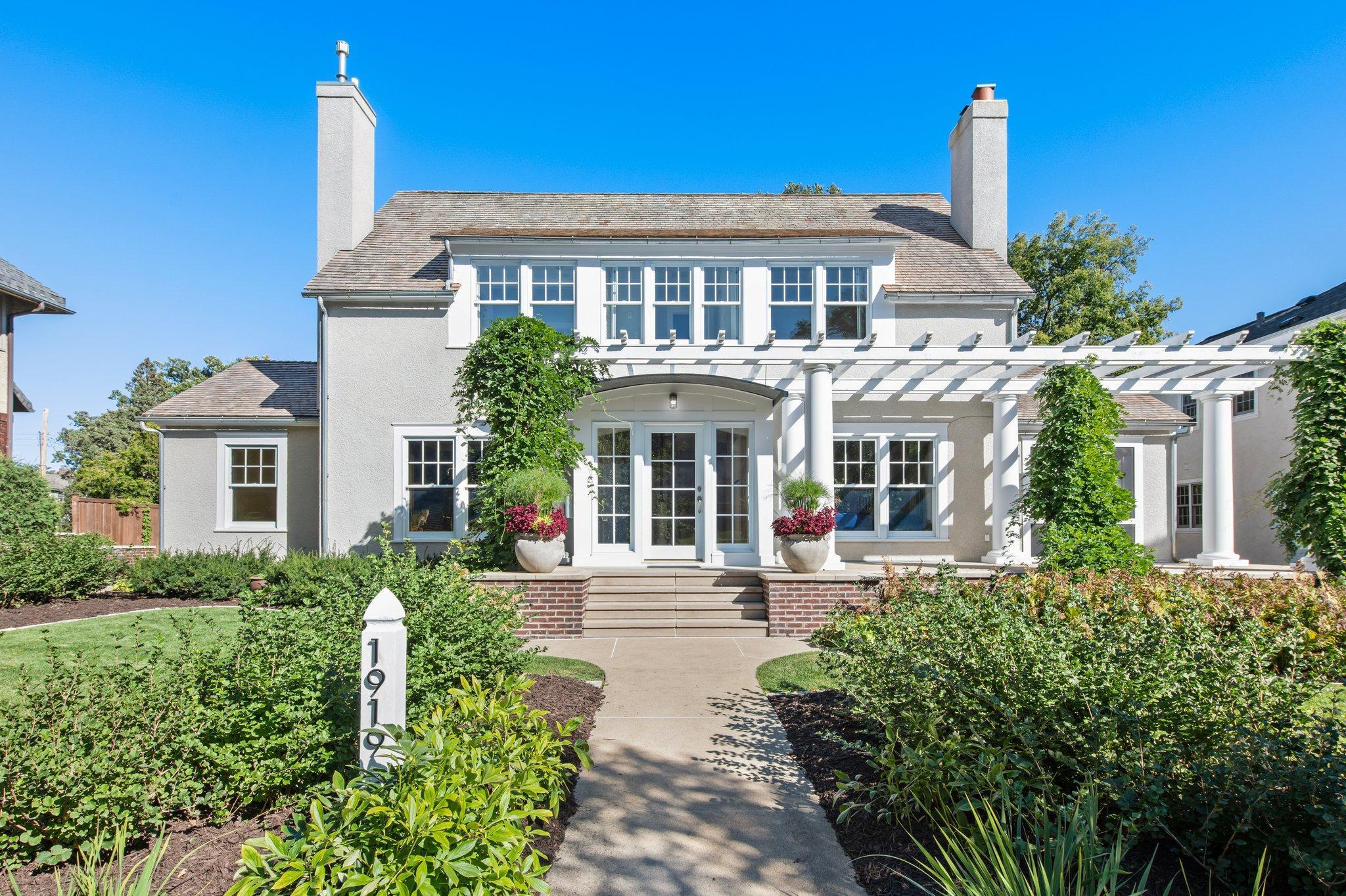 View of Residential at 1919 Girard Avenue, Minneapolis MN 55403, Minneapolis - Mike Wilen | Minnesota Team Real Estate