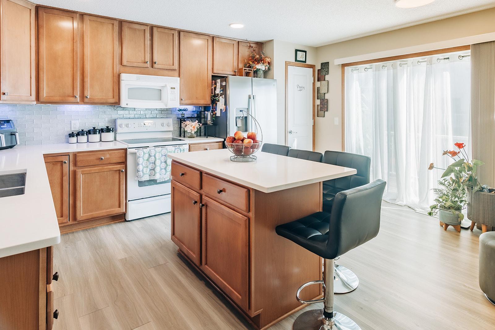 View of Residential at 886 Ledgestone Drive, Mahtomedi MN 55115, Mahtomedi - Mike Wilen | Minnesota Team Real Estate