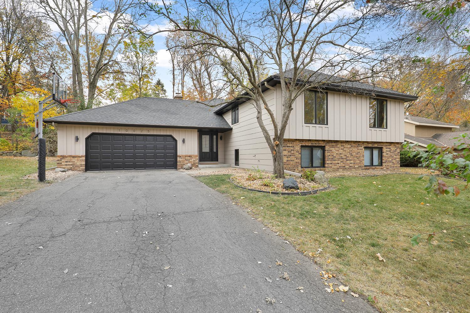 View of Residential at 10025 Amsden Way, Eden Prairie MN 55347, Eden Prairie - Mike Wilen | Minnesota Team Real Estate