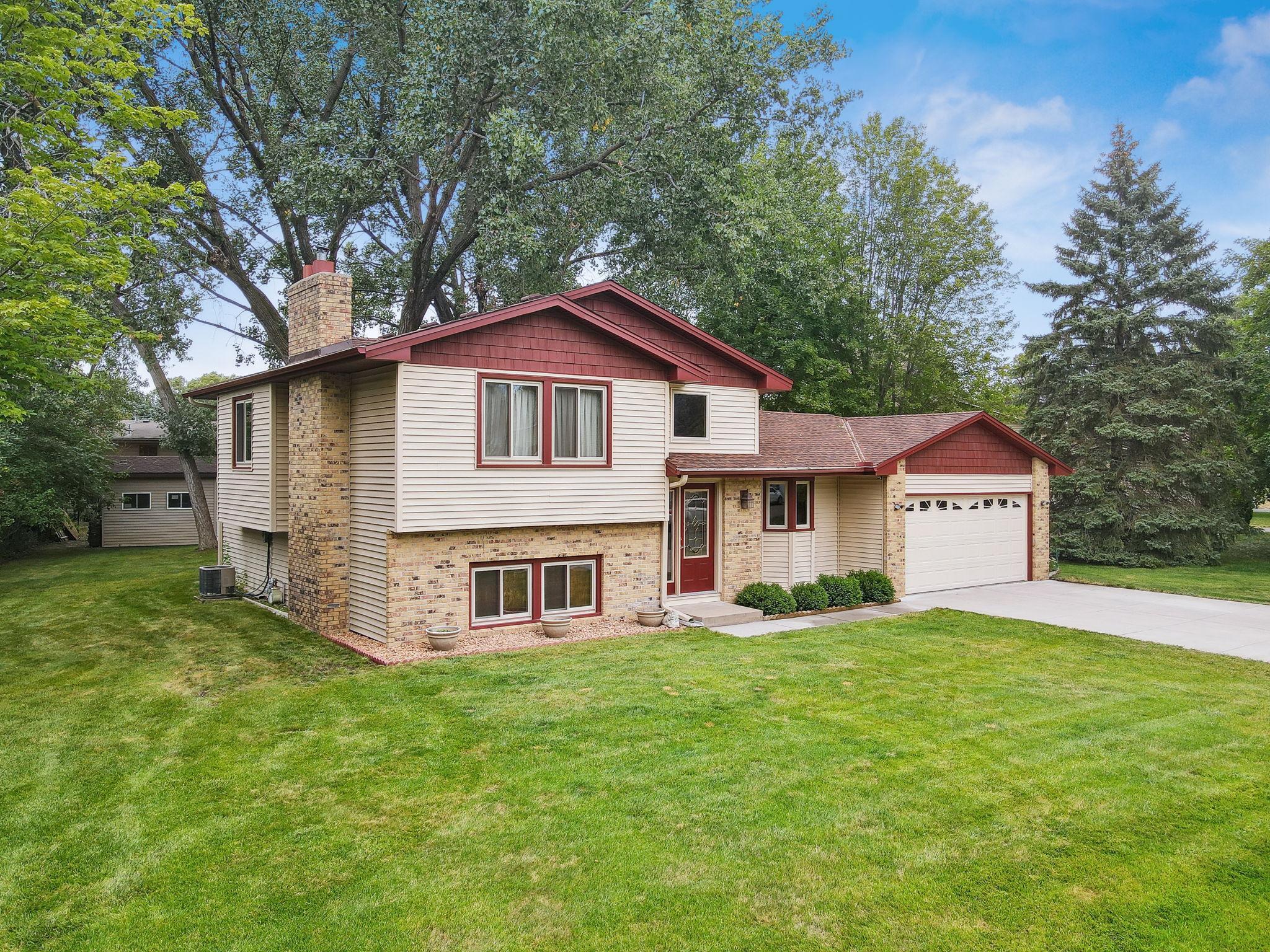 View of Residential at 1539 Lois Drive, Shoreview MN 55126, Shoreview - Mike Wilen | Minnesota Team Real Estate