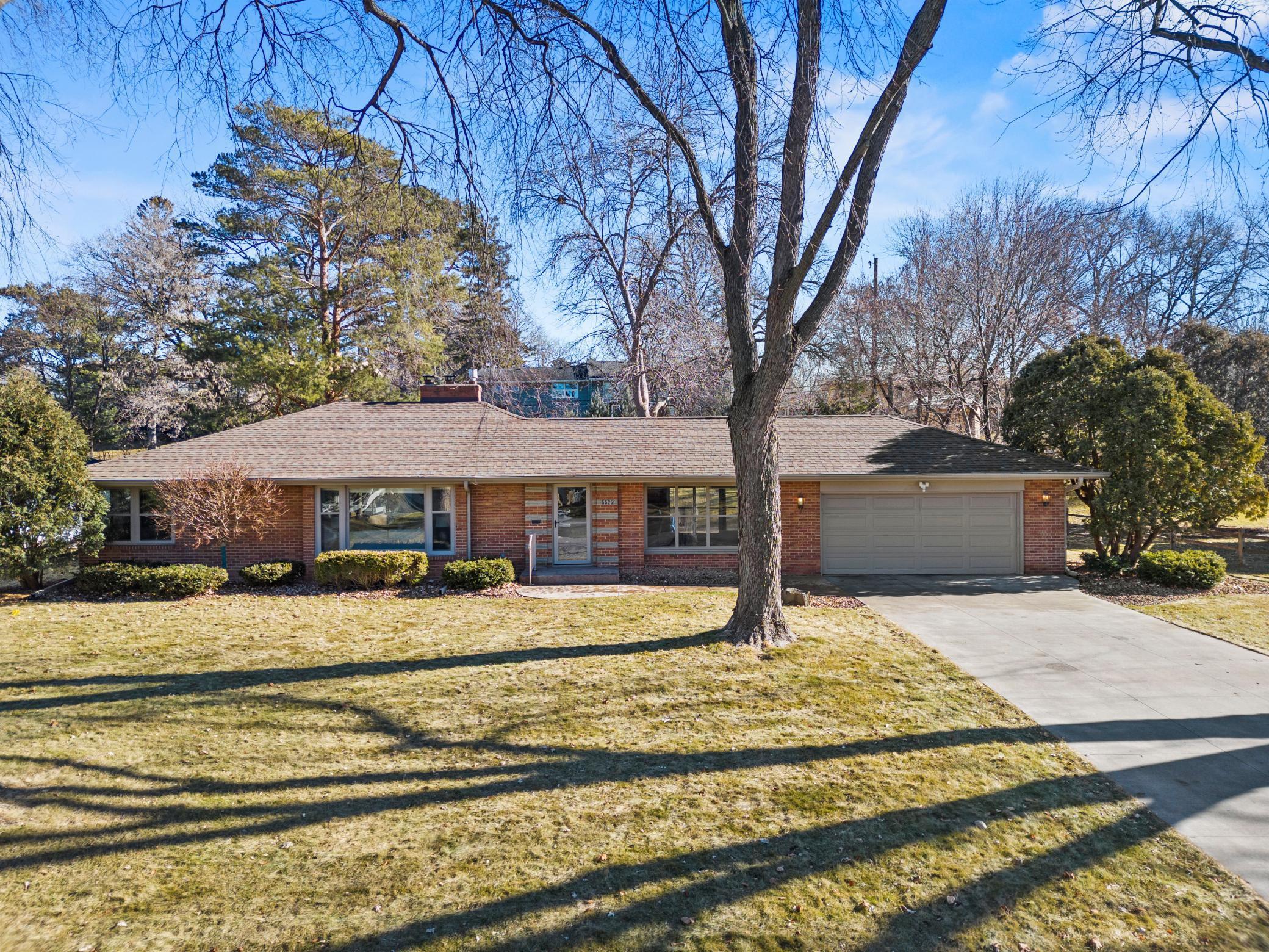 View of Residential at 5525 Glengarry Parkway, Edina MN 55436, Edina - Mike Wilen | Minnesota Team Real Estate