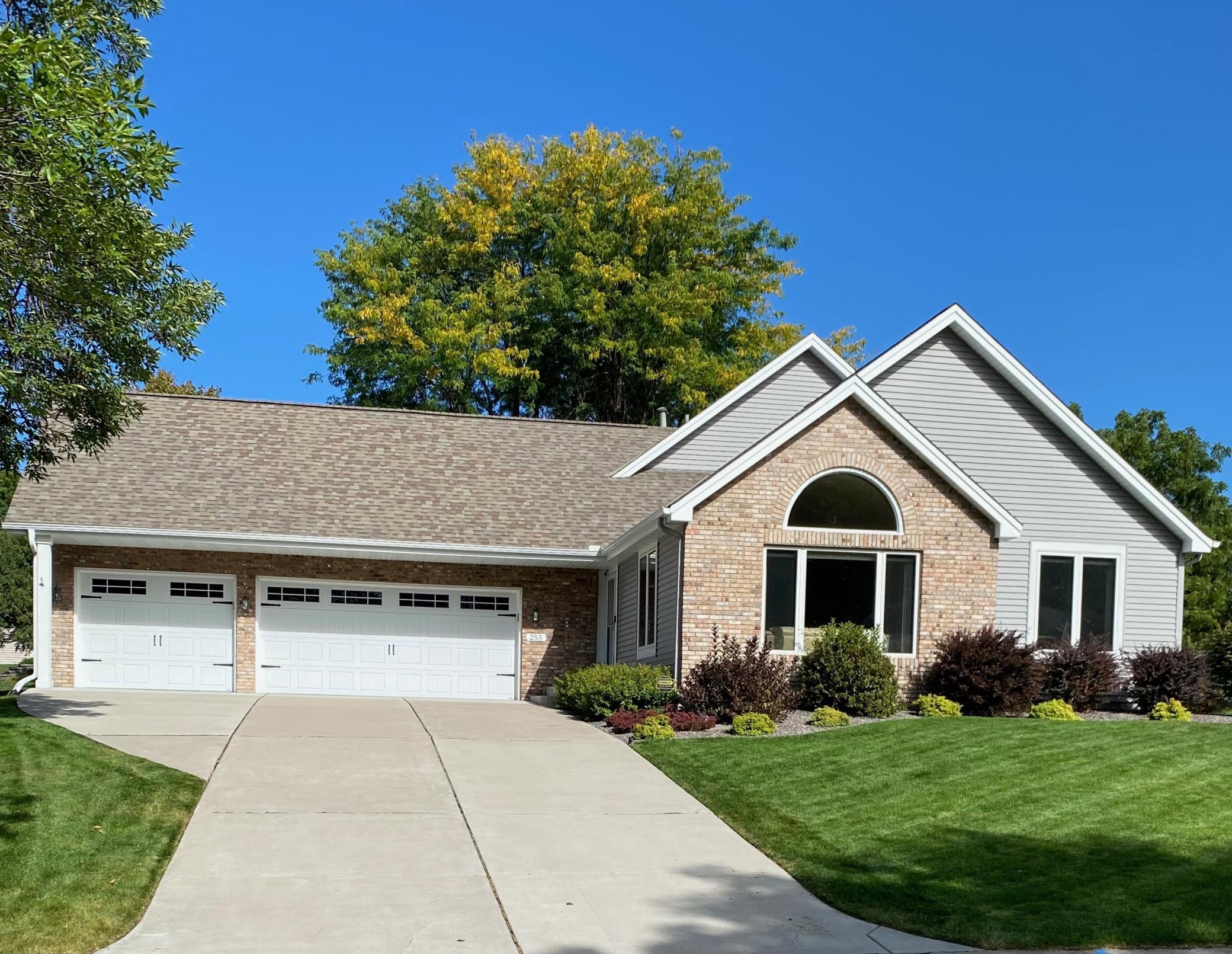 View of Residential at 255 Oakhill Drive, Shoreview MN 55126, Shoreview - Mike Wilen | Minnesota Team Real Estate