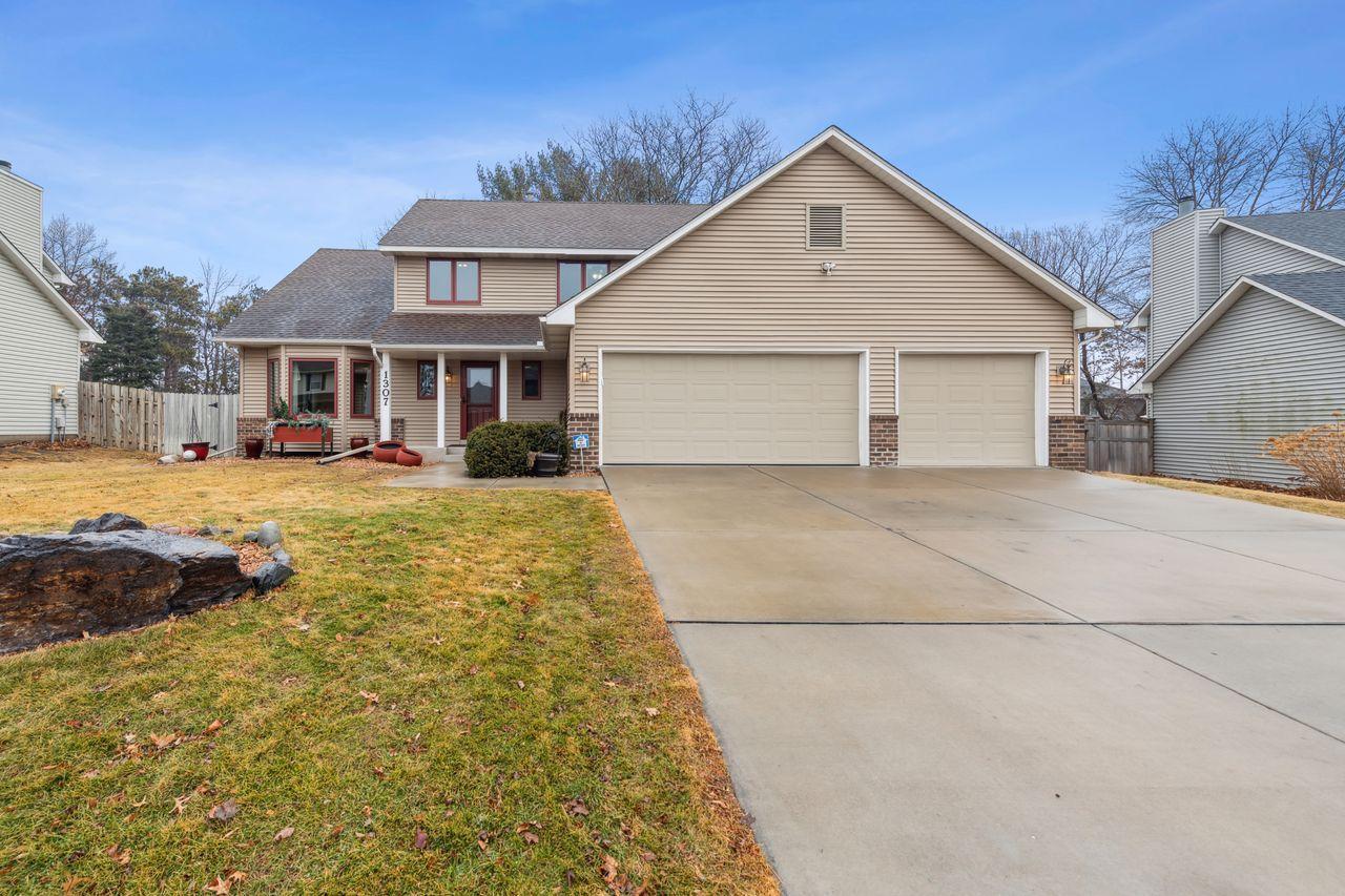 View of Residential at 1307 Saddlebrook Lane, Woodbury MN 55125, Woodbury - Mike Wilen | Minnesota Team Real Estate