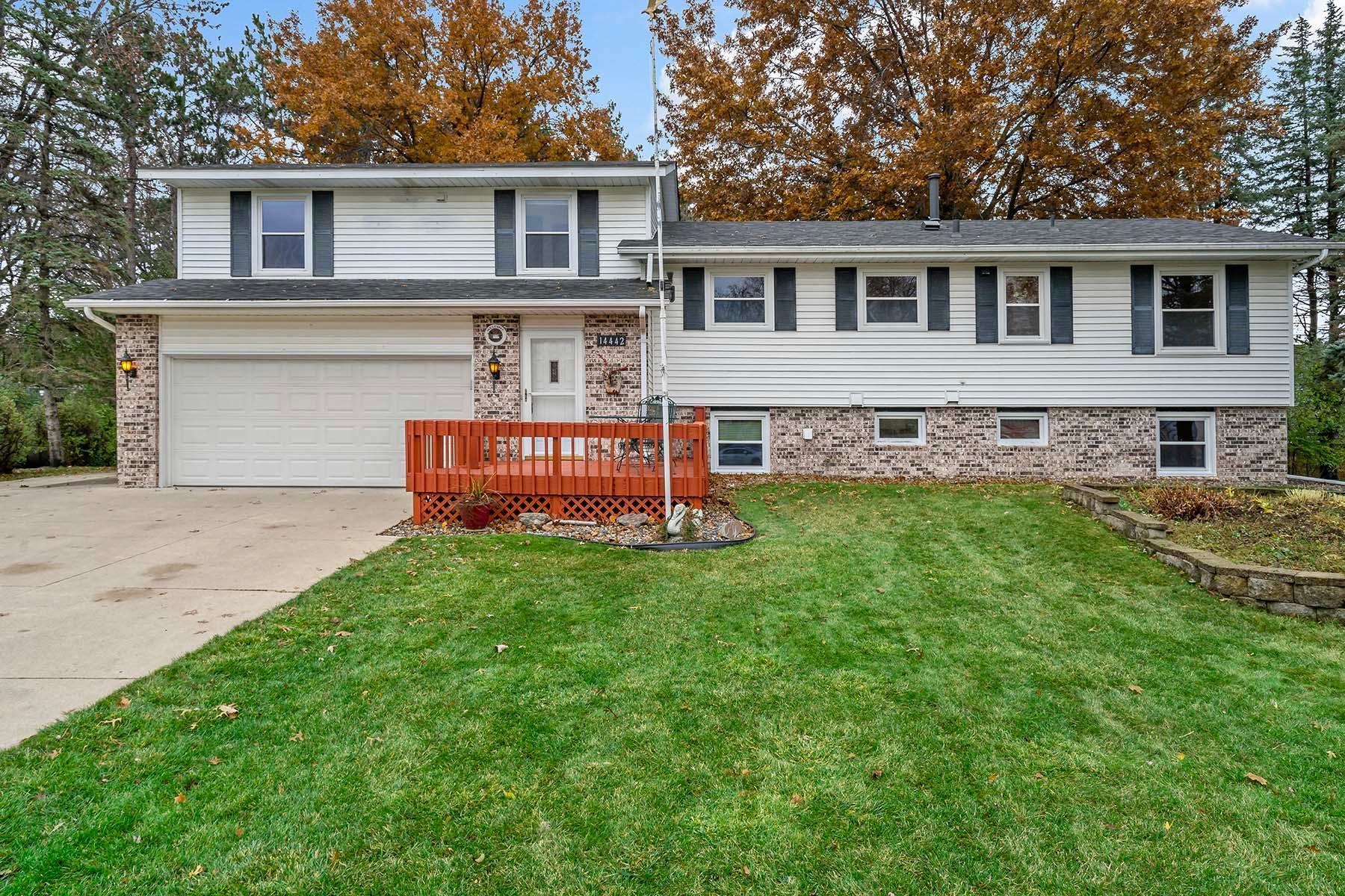 View of Residential at 14442 Gladiola Court, Apple Valley MN 55124, Apple Valley - Mike Wilen | Minnesota Team Real Estate