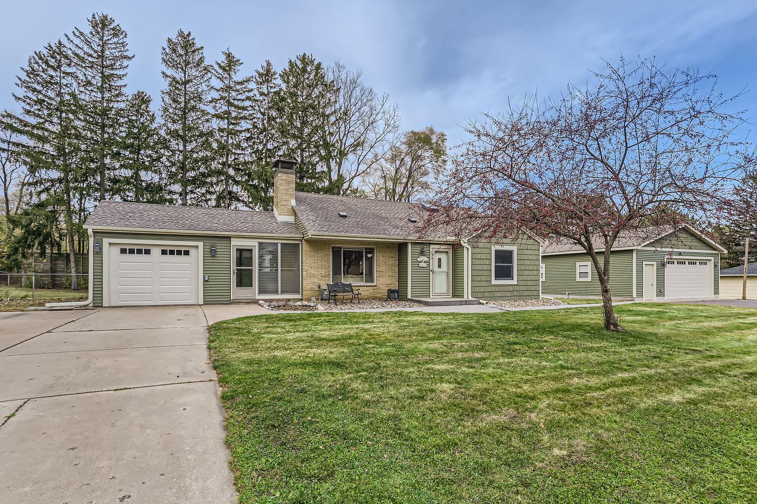 View of Residential at 2876 Hamlet Avenue, Oakdale MN 55128, Oakdale - Mike Wilen | Minnesota Team Real Estate